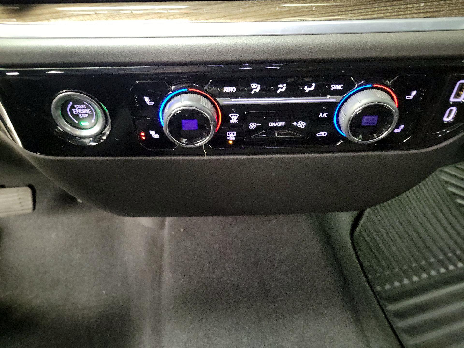 Thumbnail: 2022 Chevrolet Silverado 1500 - 17