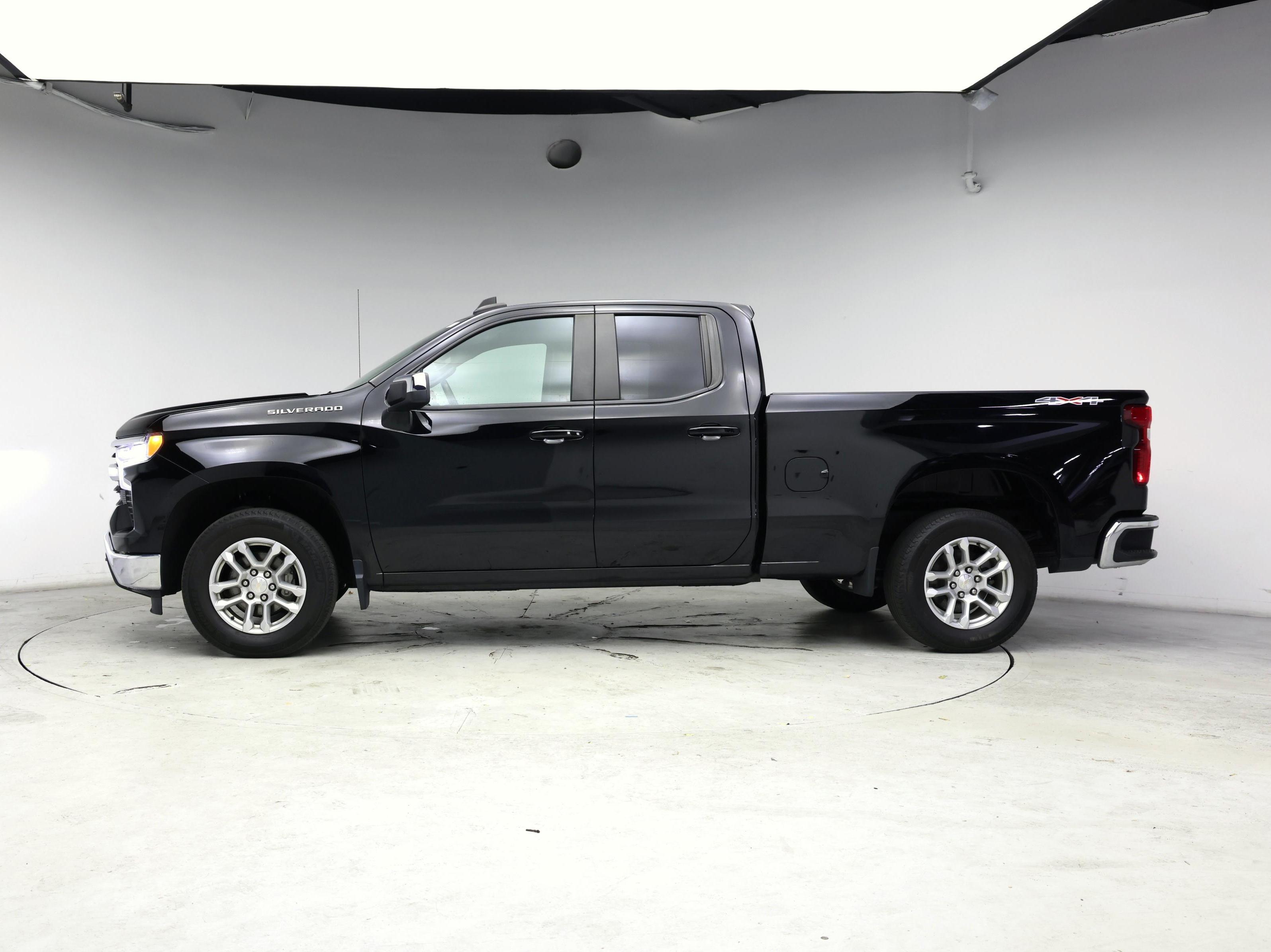 Thumbnail: 2022 Chevrolet Silverado 1500 - 3