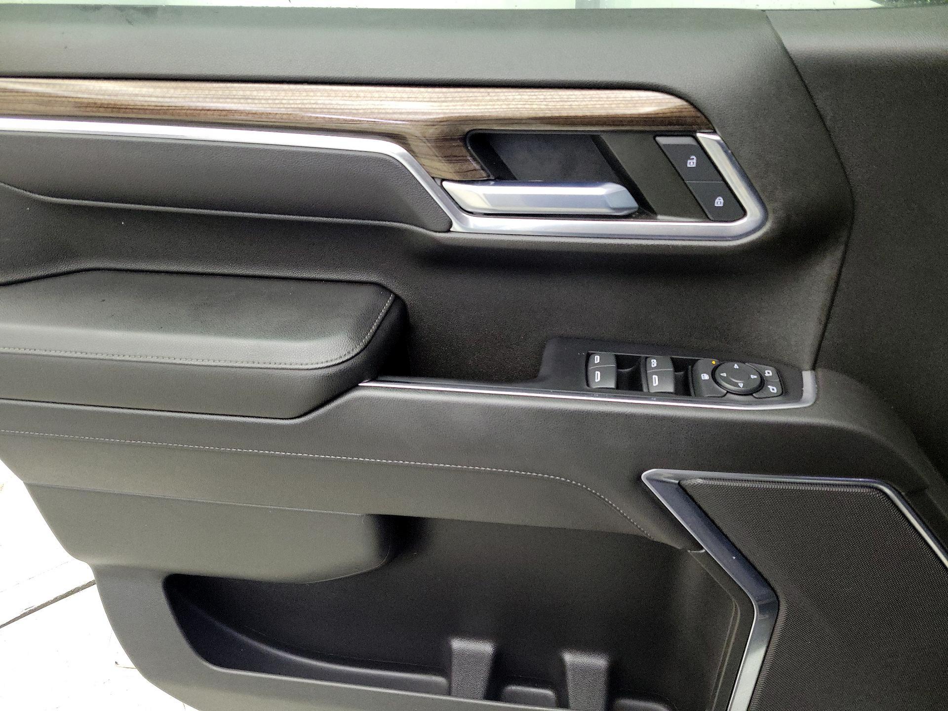 Thumbnail: 2022 Chevrolet Silverado 1500 - 12