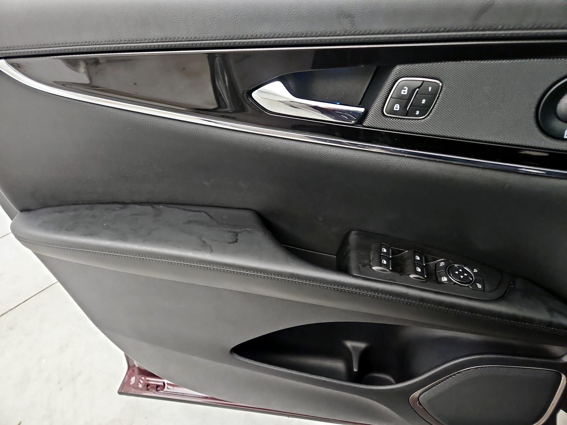 Thumbnail: 2021 Lincoln Nautilus - 12