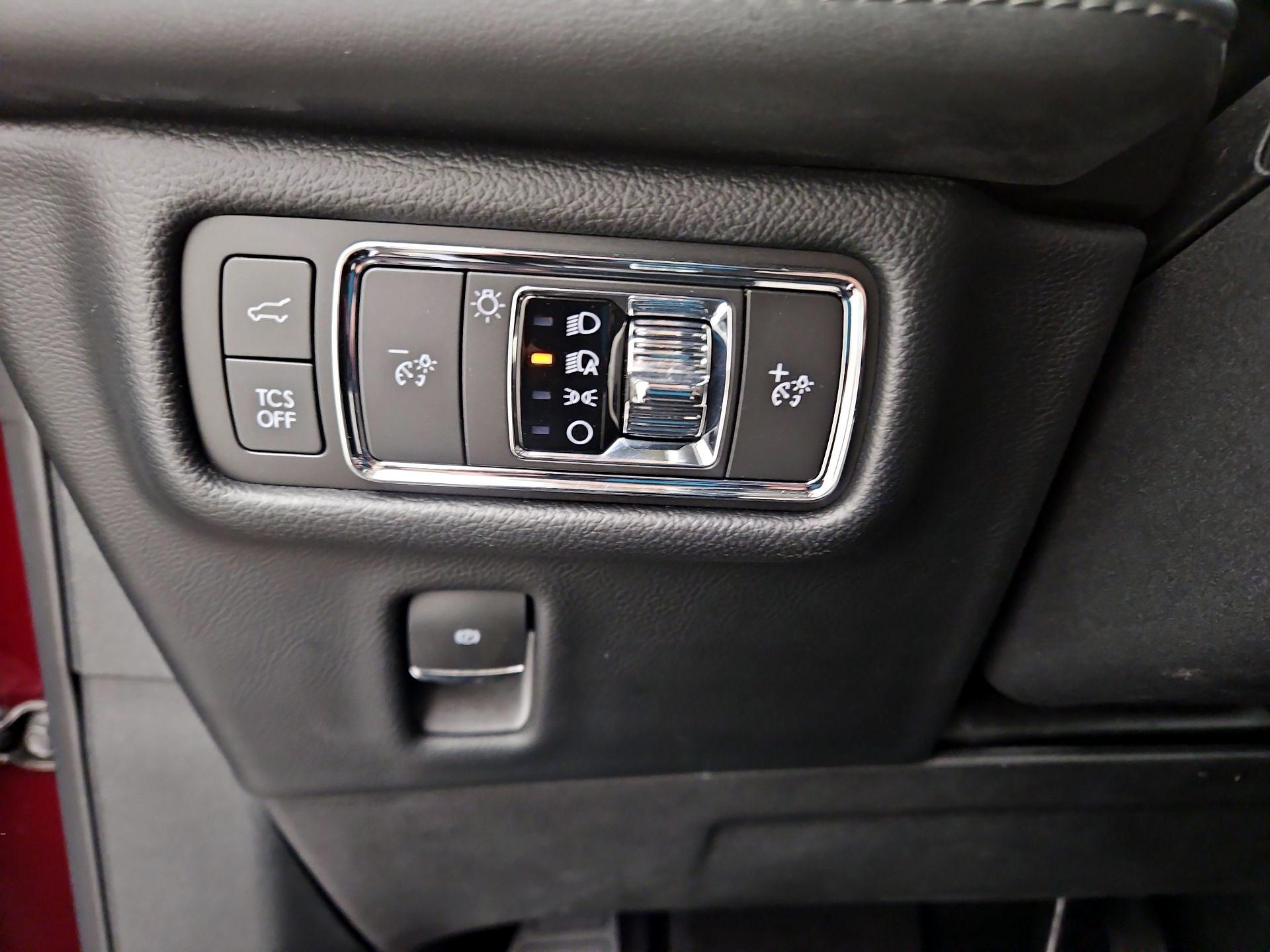 Thumbnail: 2021 Lincoln Nautilus - 13