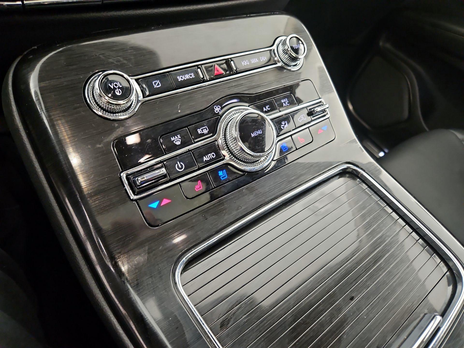 Thumbnail: 2021 Lincoln Nautilus - 16