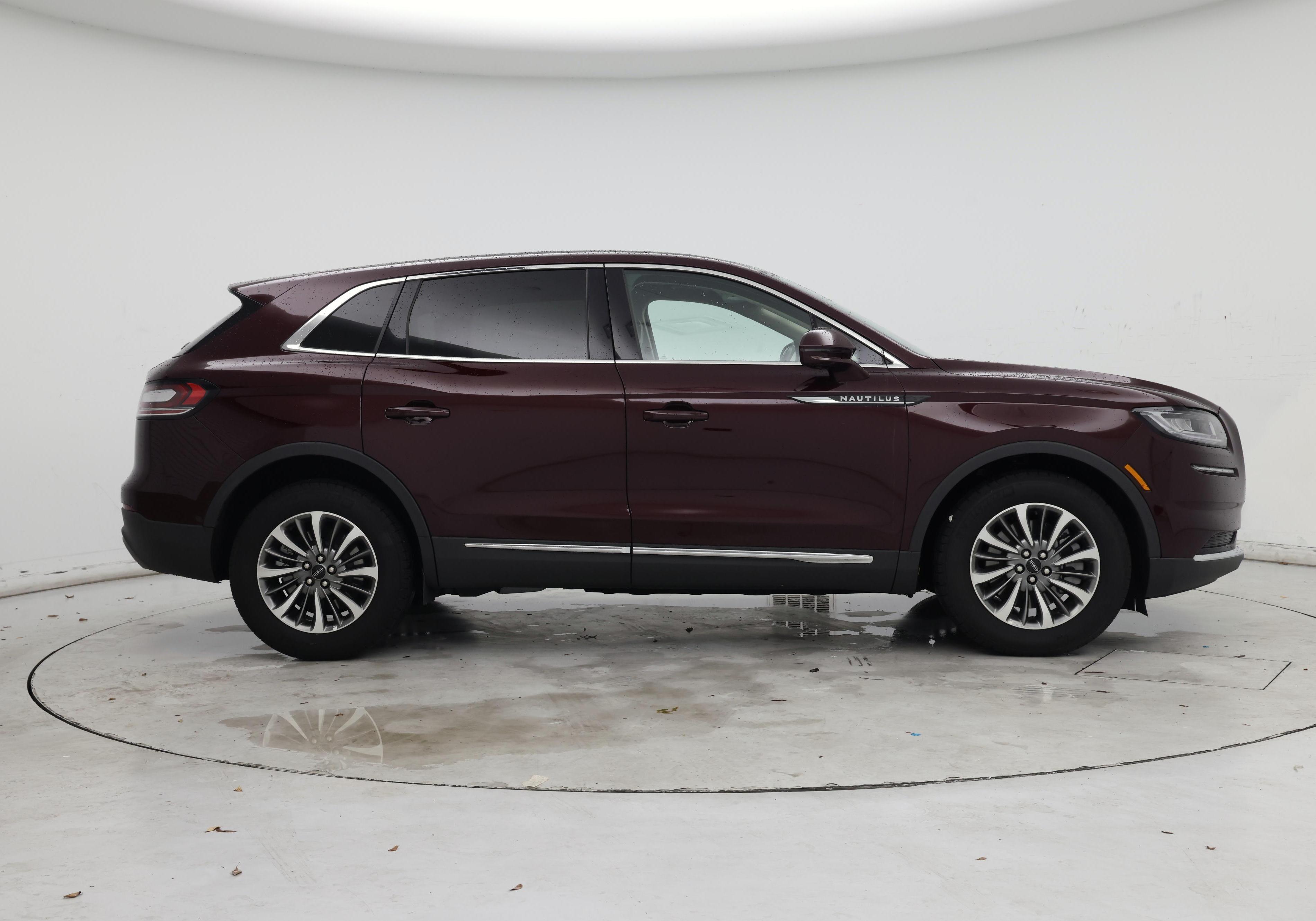 Thumbnail: 2021 Lincoln Nautilus - 7