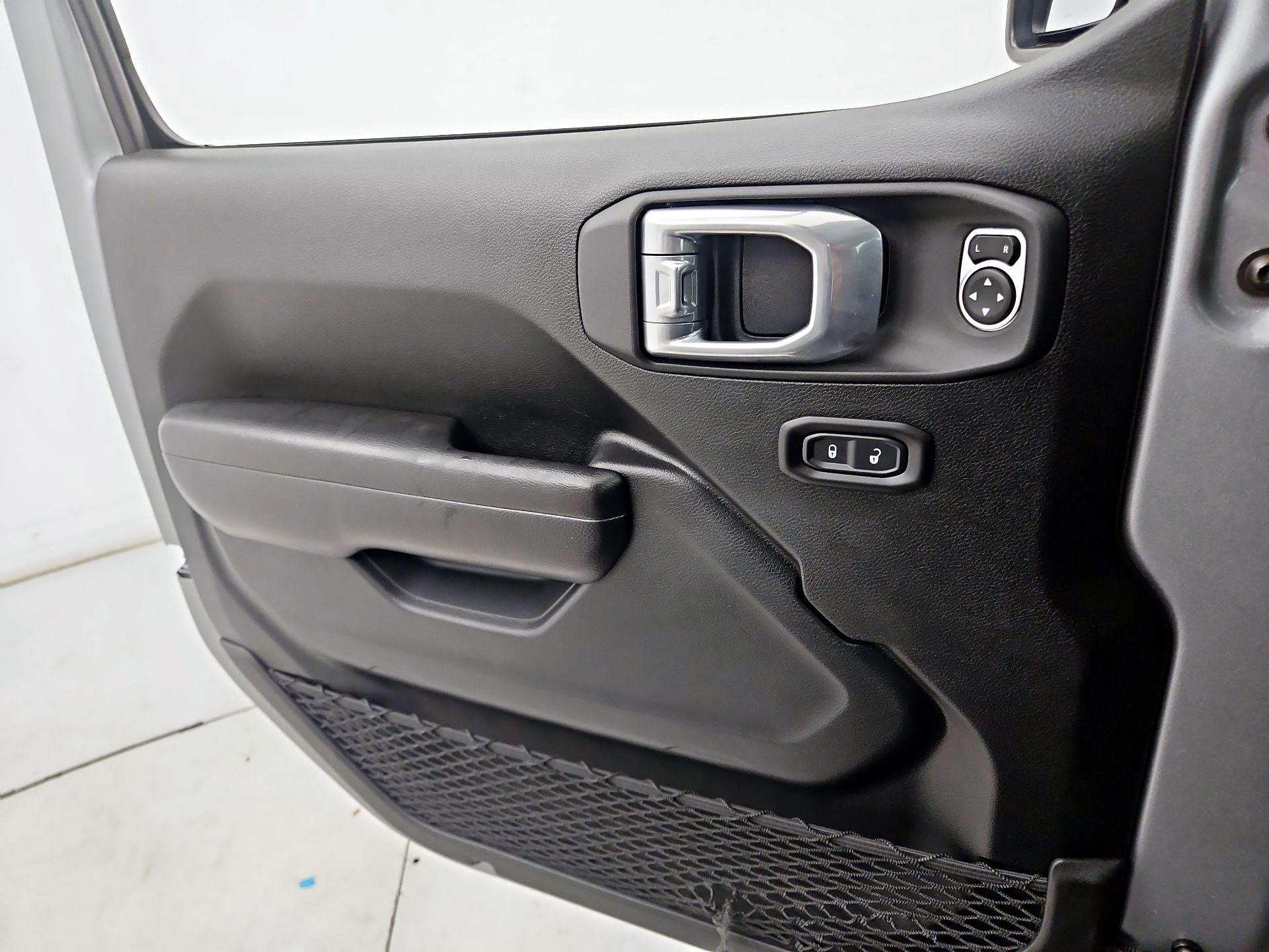 Thumbnail: 2021 Jeep Wrangler - 12