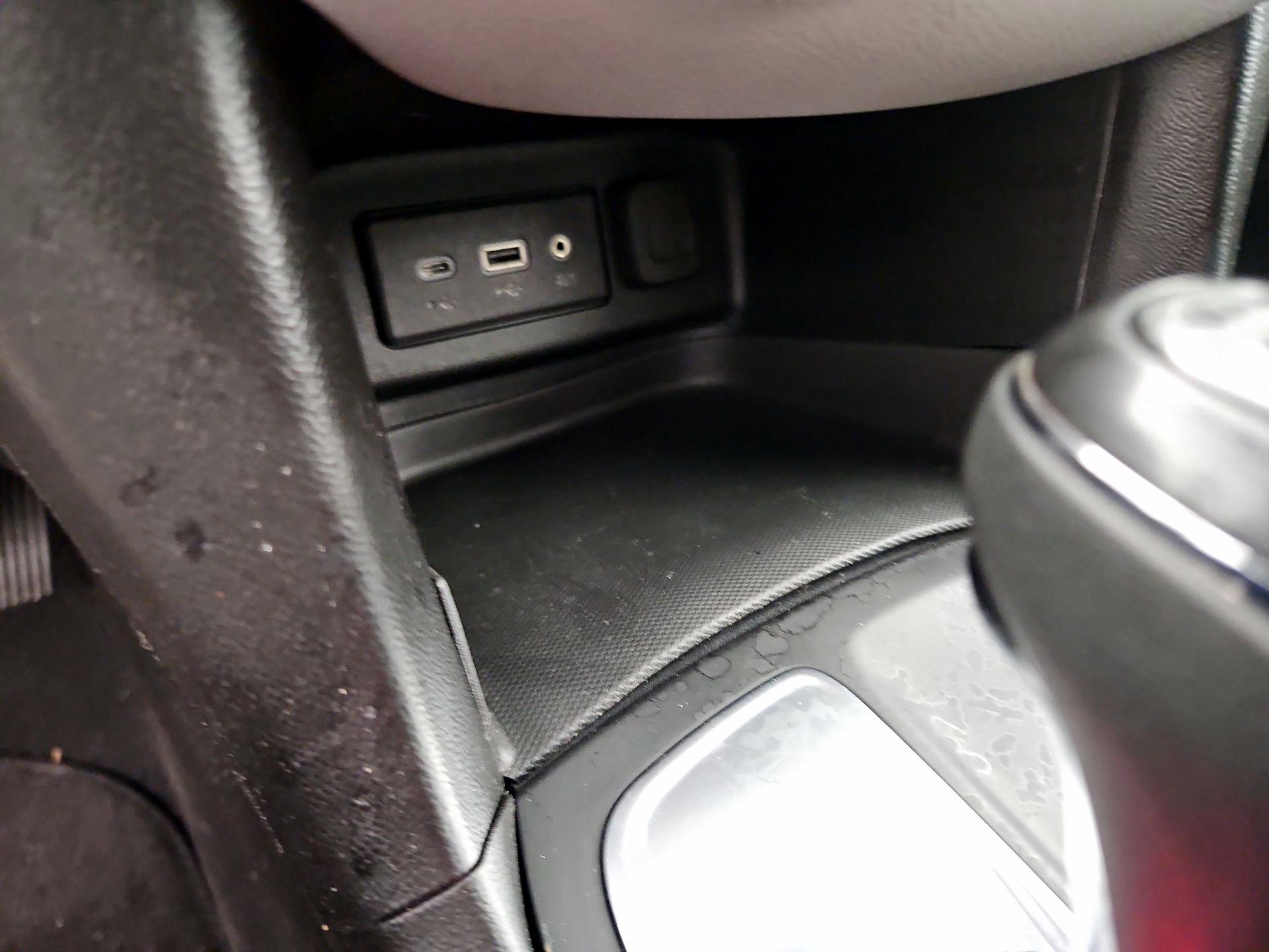 Thumbnail: 2020 Chevrolet Equinox - 18