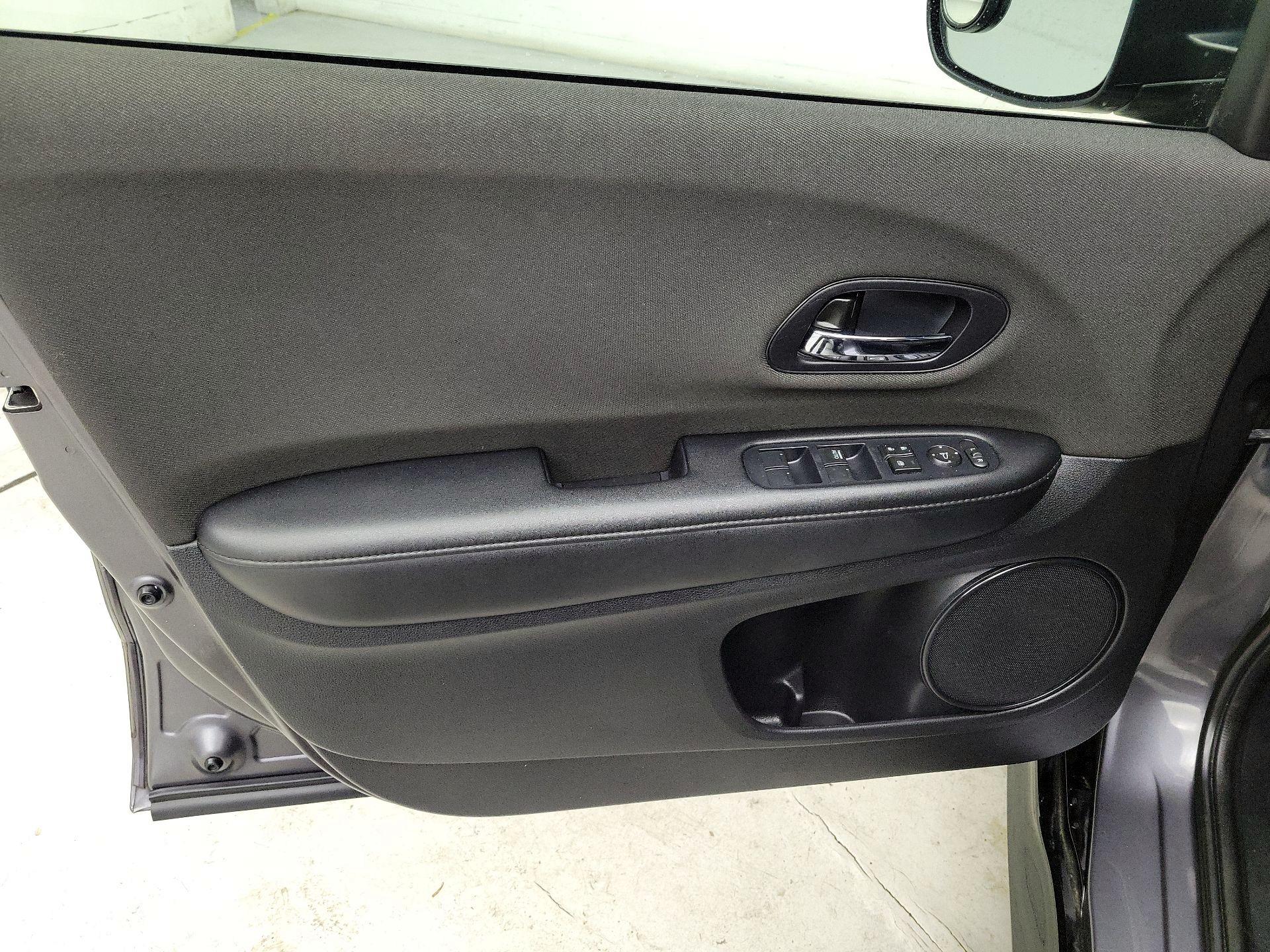 Thumbnail: 2019 Honda HR-V - 12