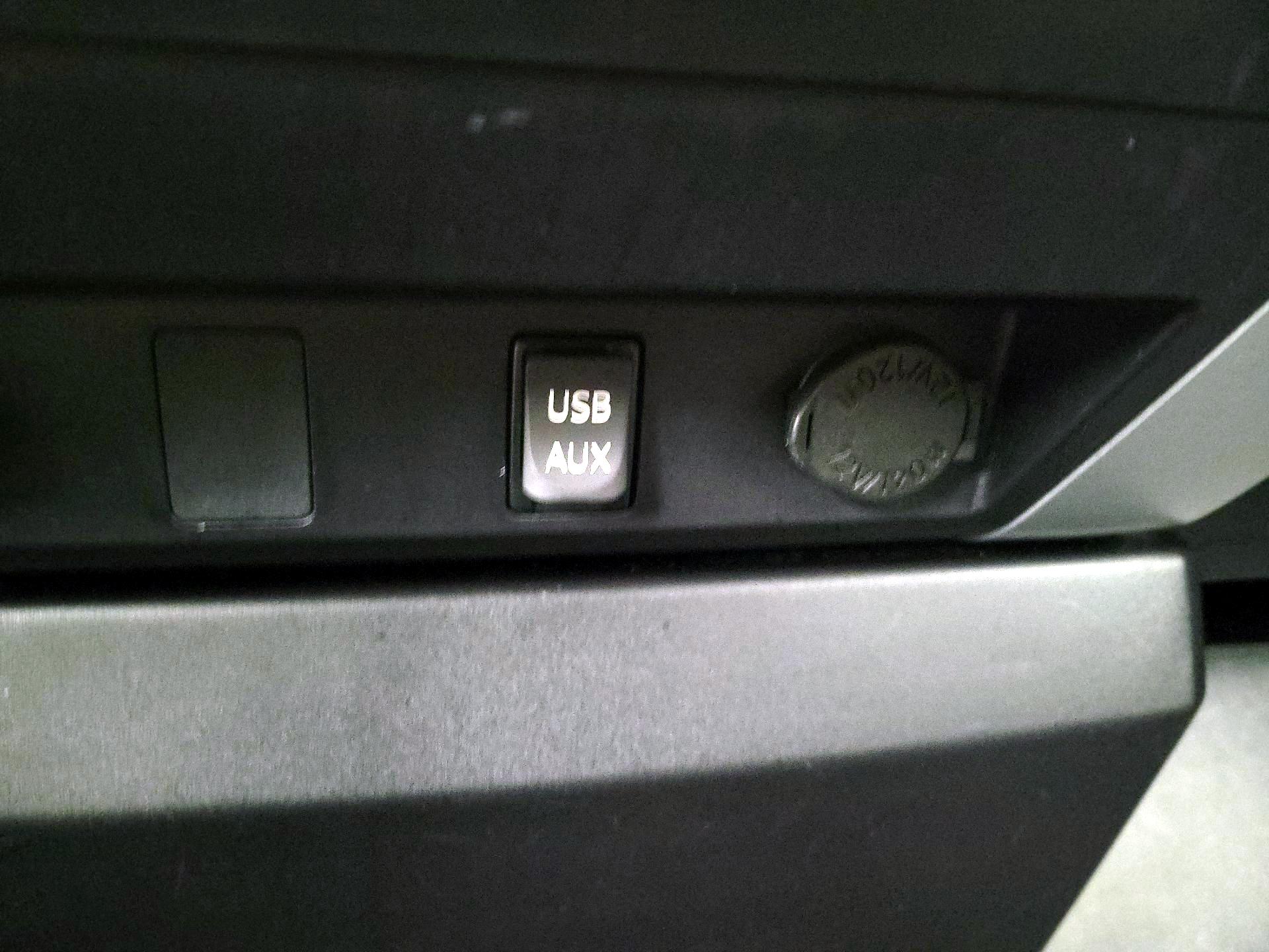 Thumbnail: 2014 Toyota Tundra - 18