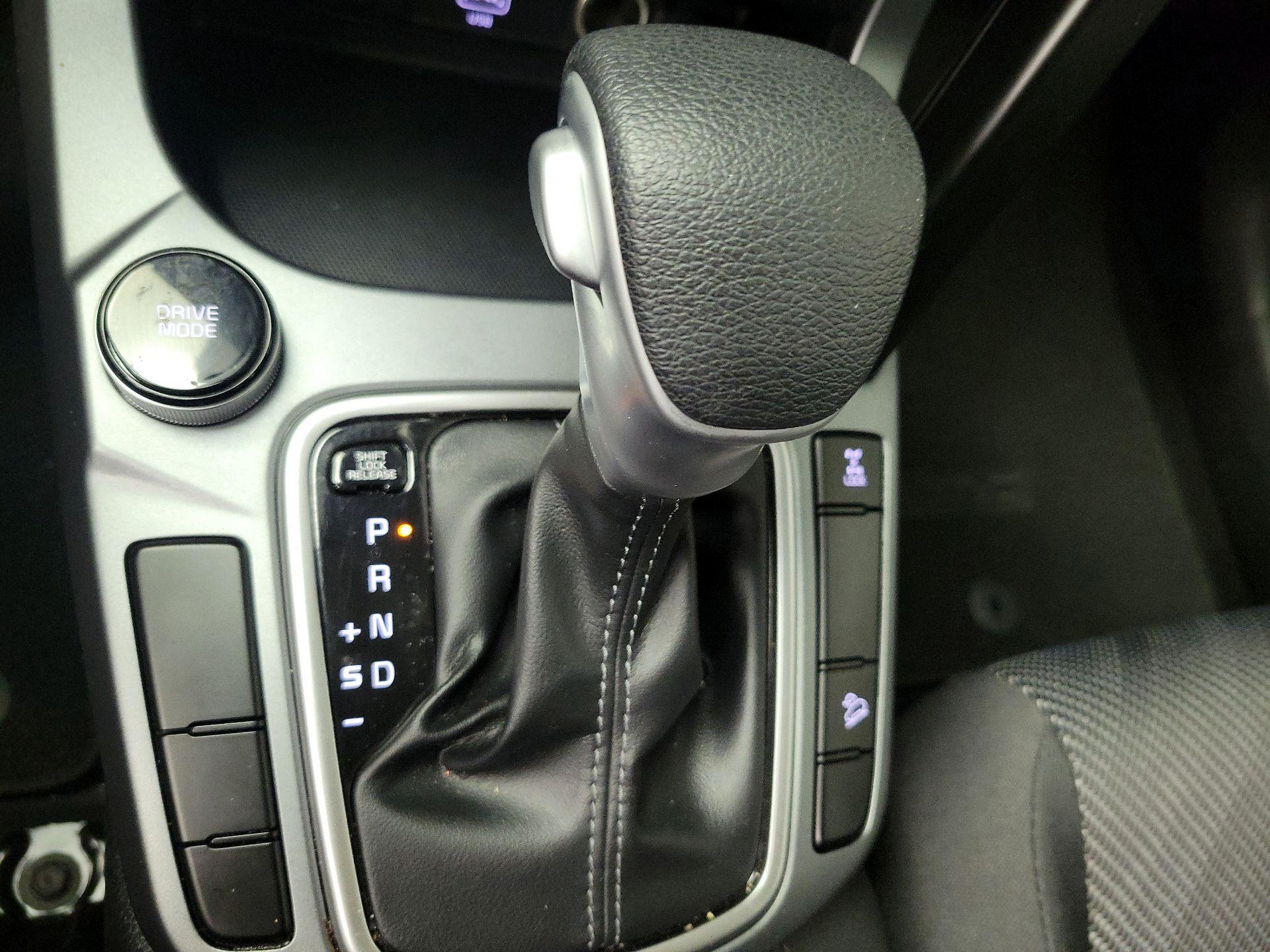 Thumbnail: 2023 Kia Seltos - 17