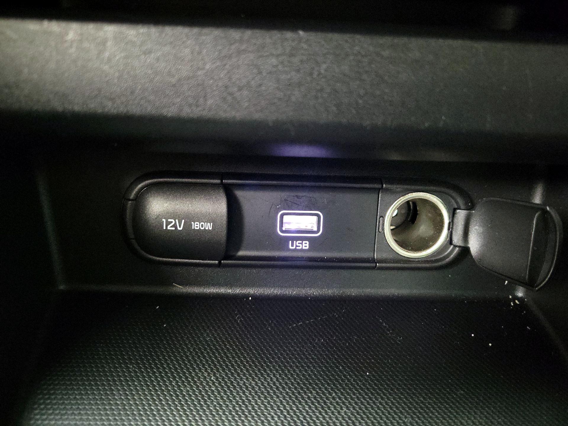 Thumbnail: 2023 Kia Seltos - 18