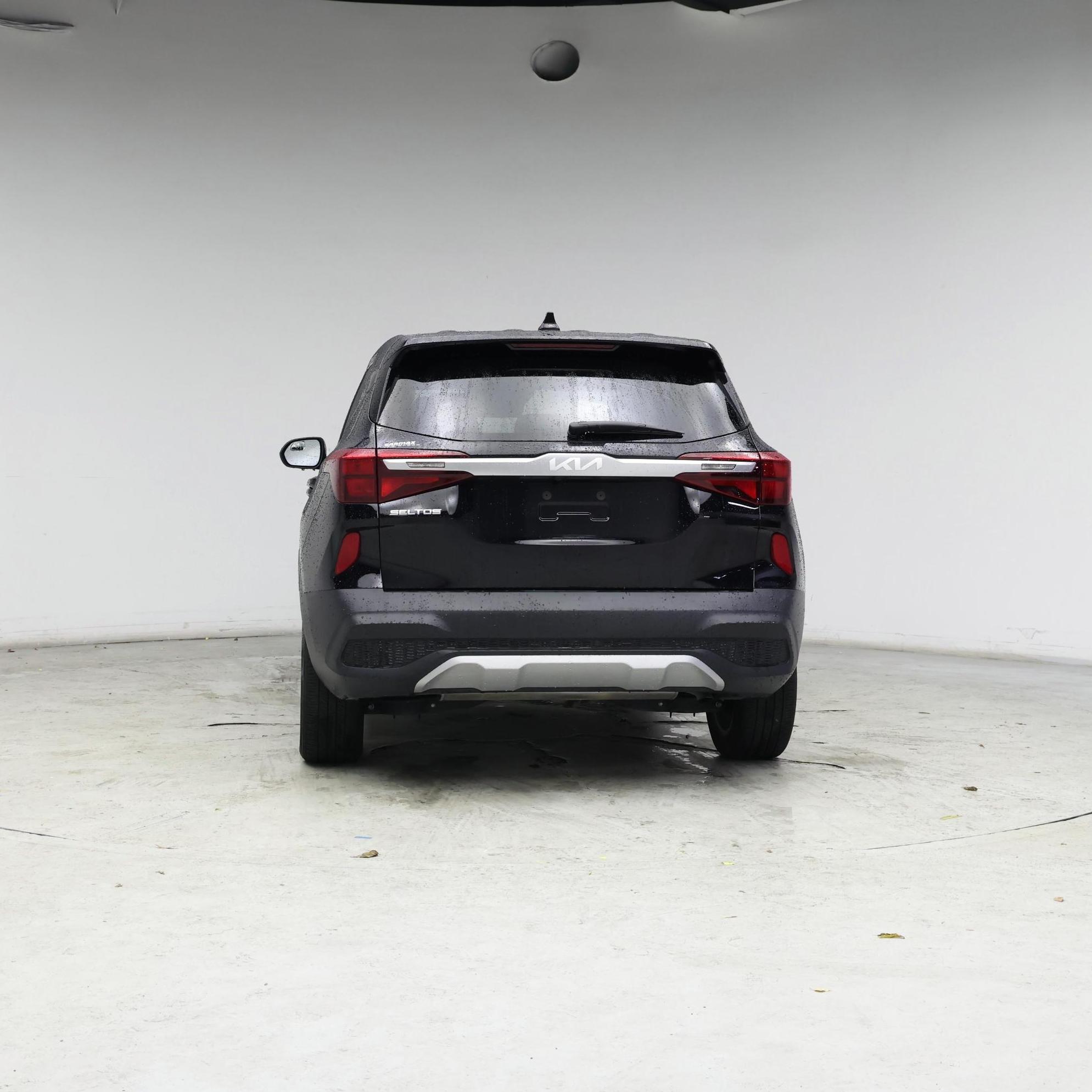 Thumbnail: 2023 Kia Seltos - 6