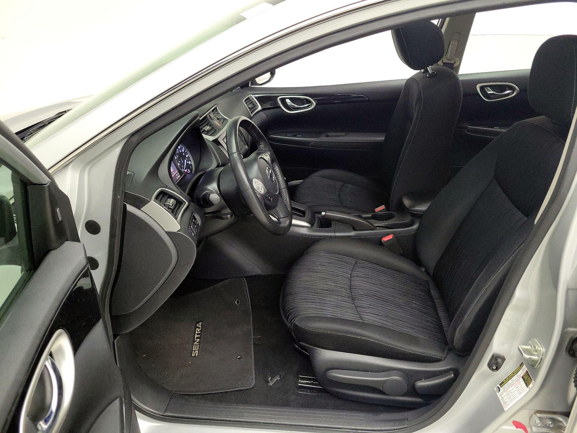 Thumbnail: 2019 Nissan Sentra - 11