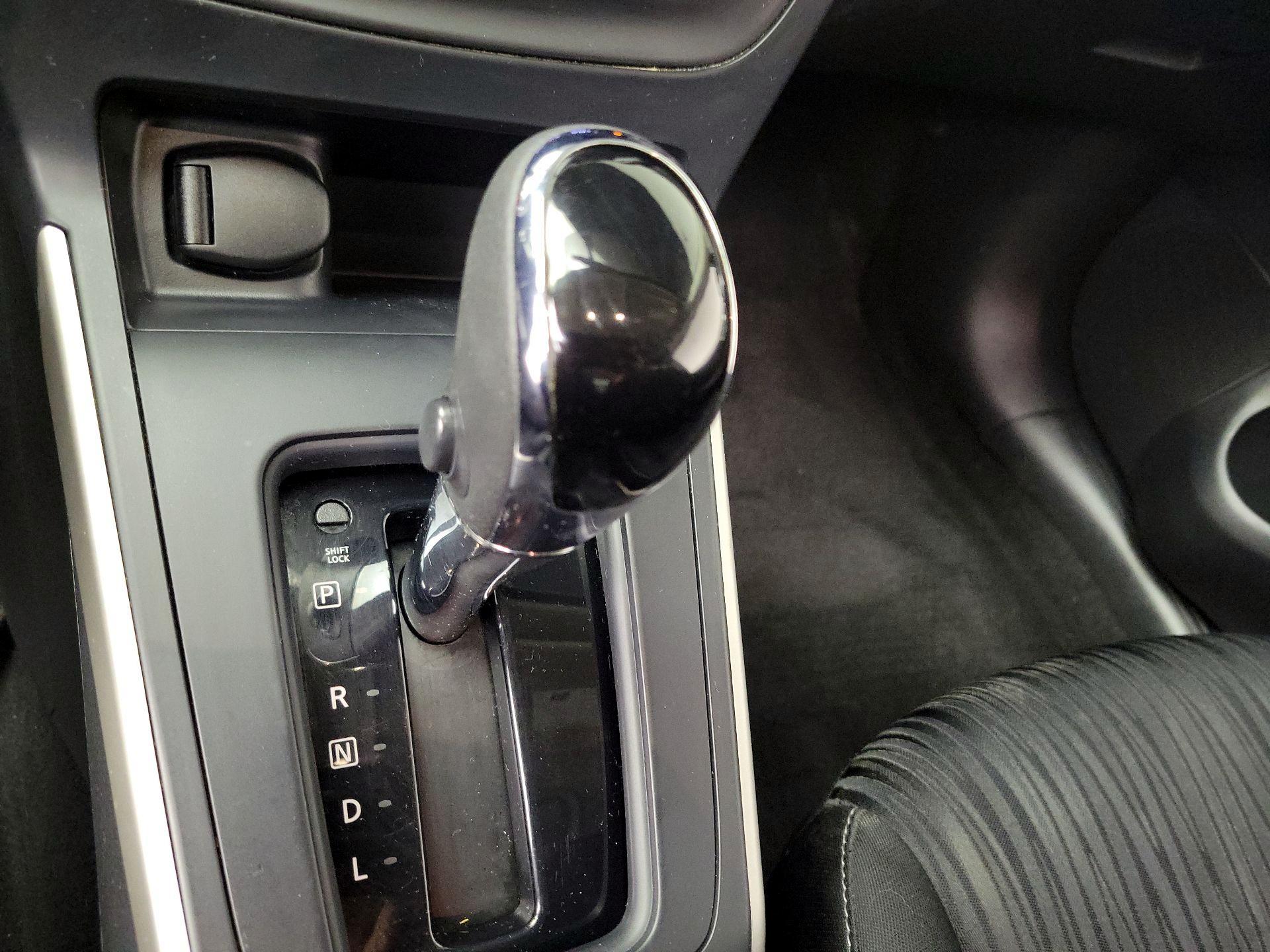 Thumbnail: 2019 Nissan Sentra - 17