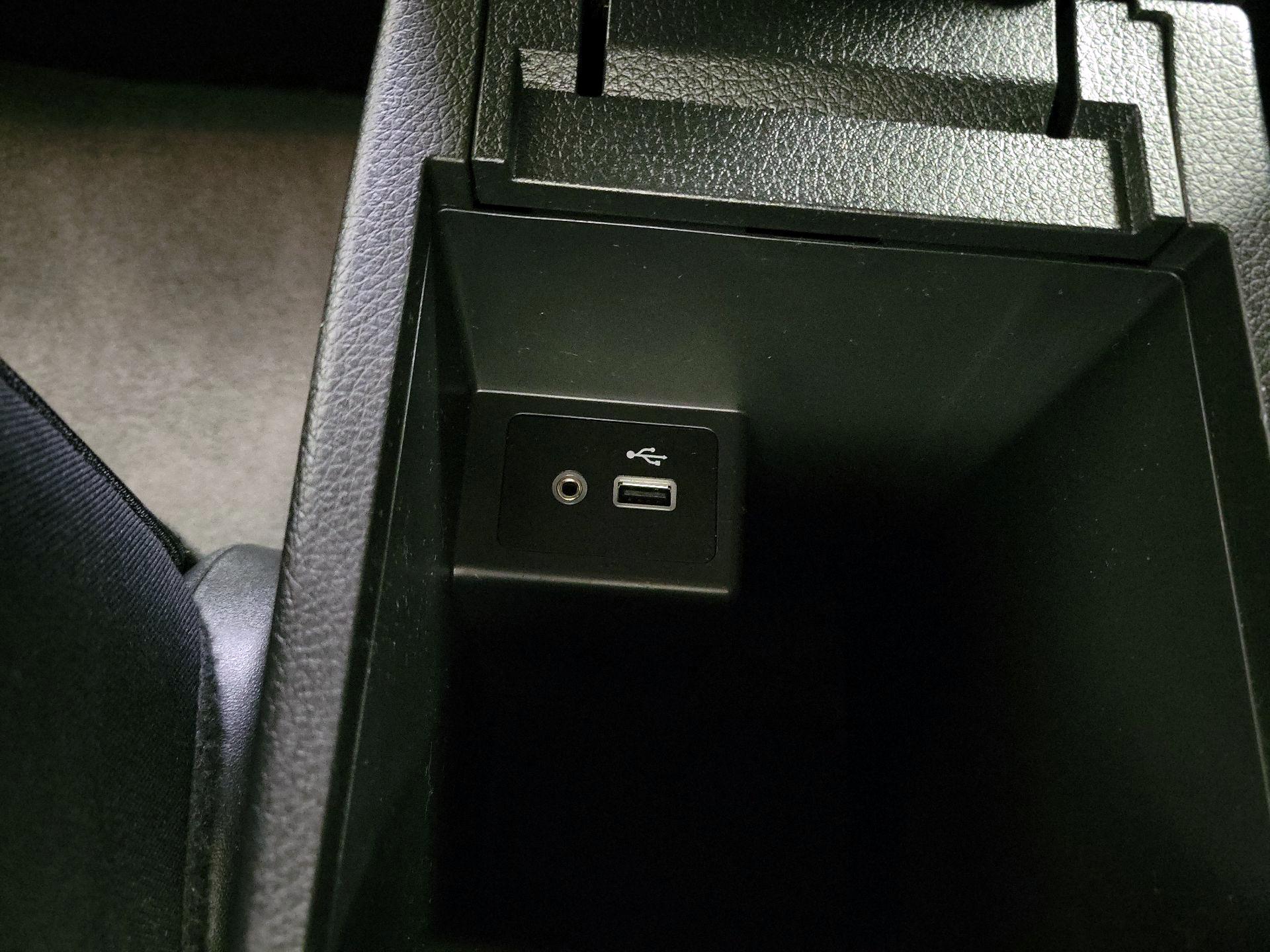 Thumbnail: 2019 Nissan Sentra - 18