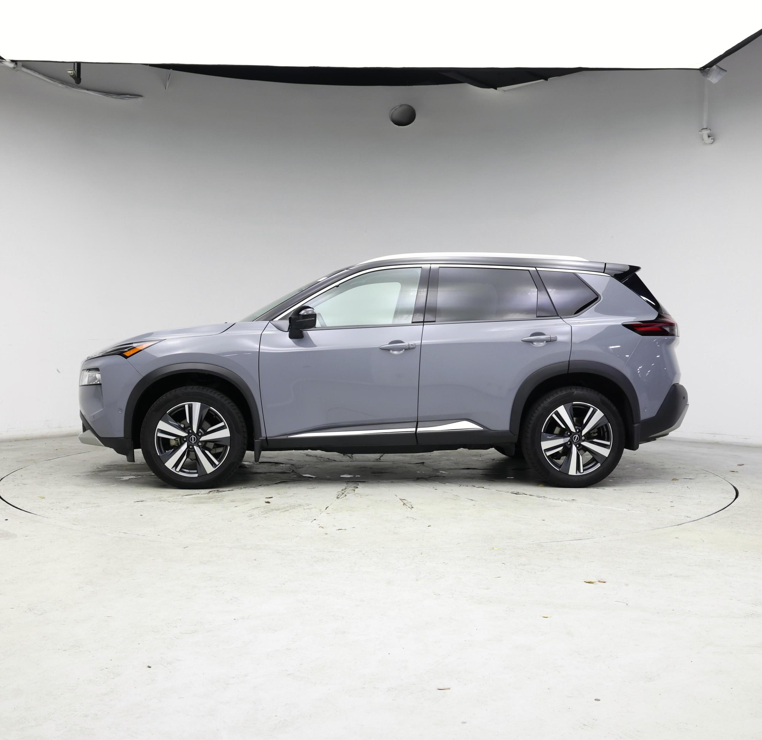 Thumbnail: 2022 Nissan Rogue - 3