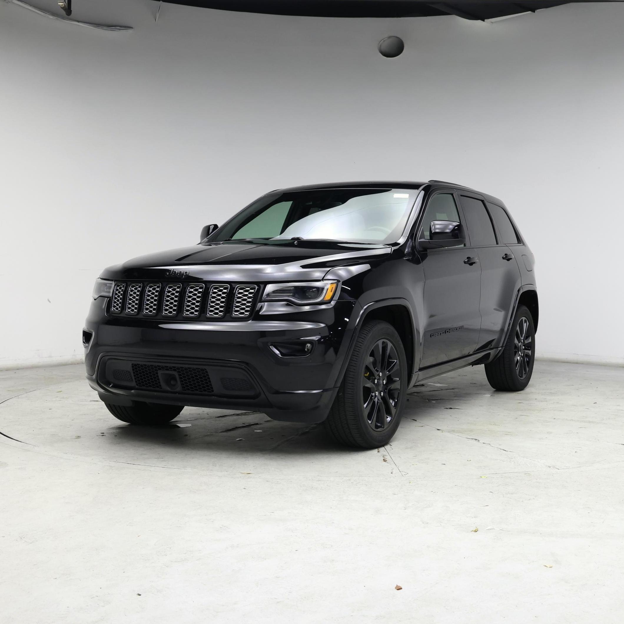 Thumbnail: 2020 Jeep Grand Cherokee - 4
