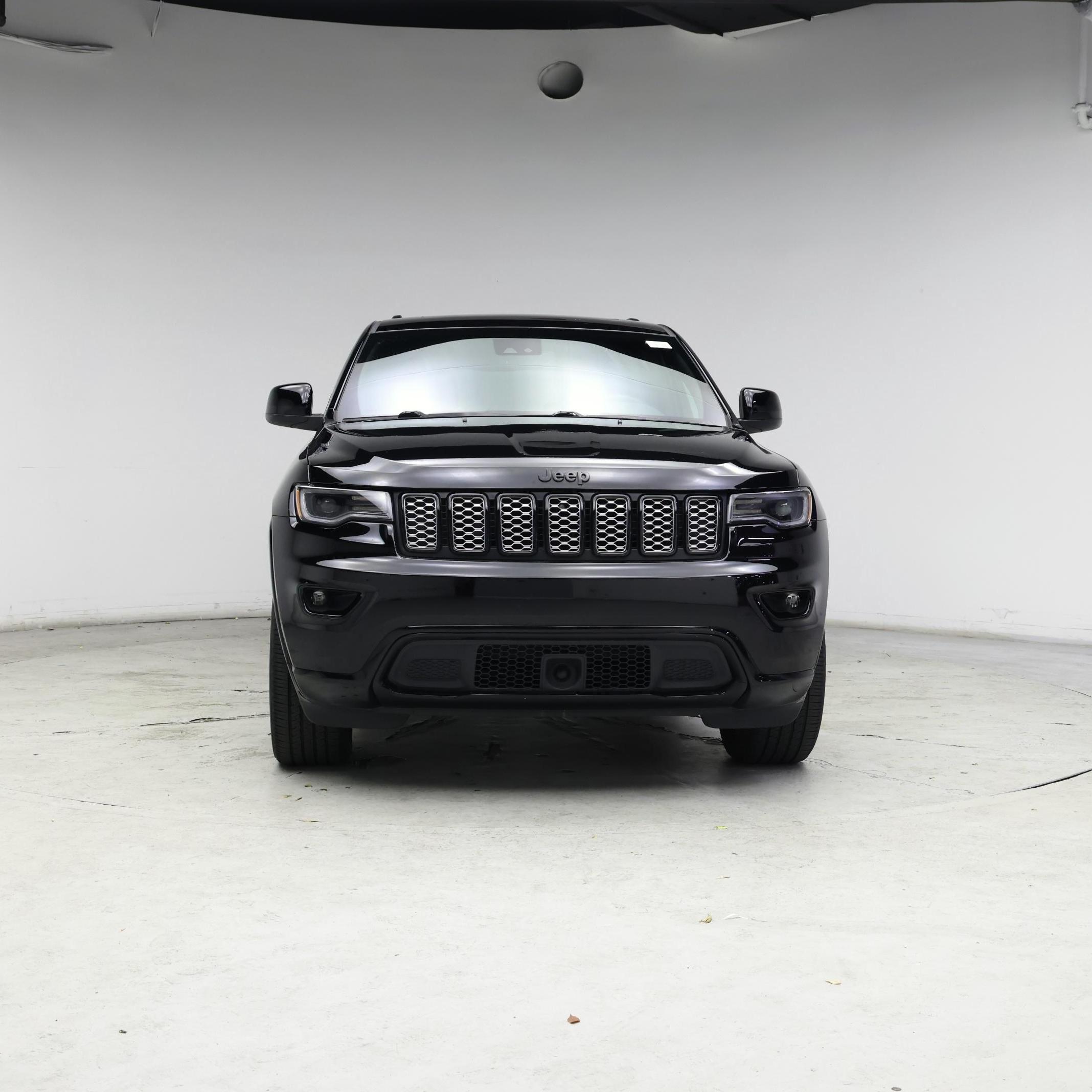 Thumbnail: 2020 Jeep Grand Cherokee - 5