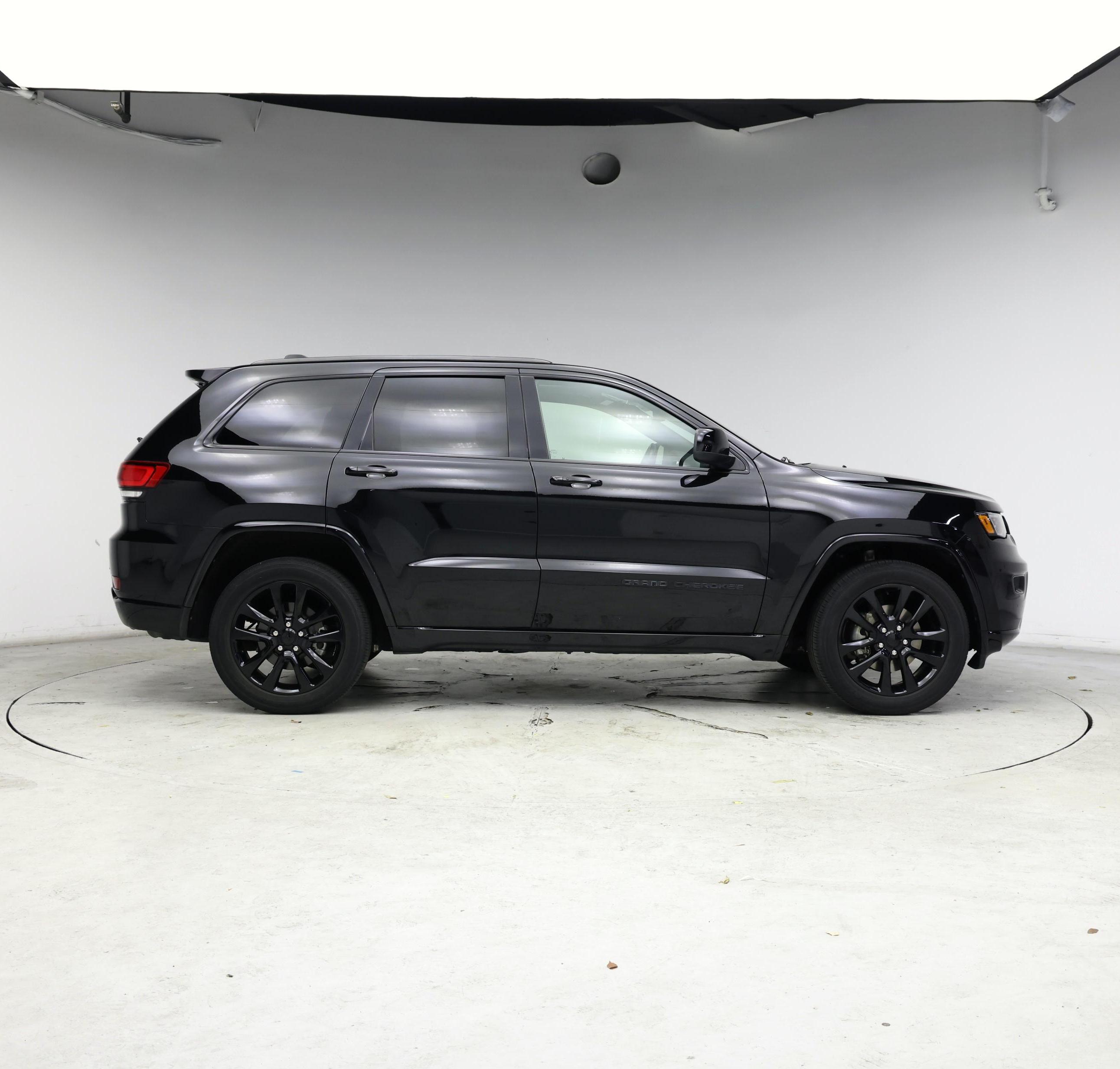 Thumbnail: 2020 Jeep Grand Cherokee - 7