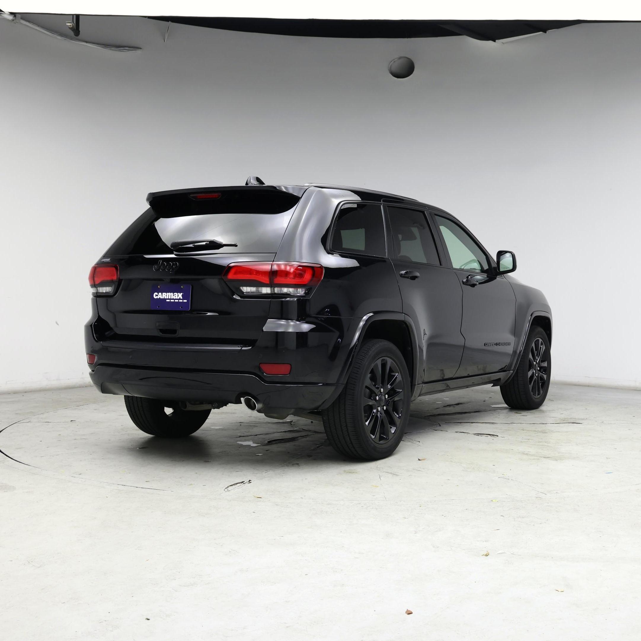 Thumbnail: 2020 Jeep Grand Cherokee - 8