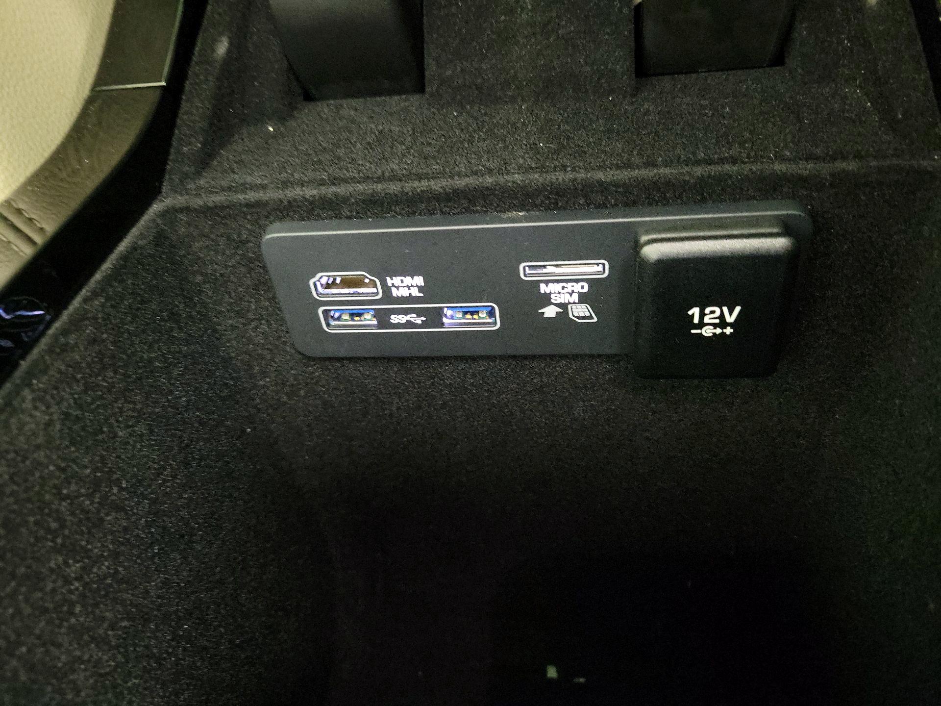 Thumbnail: 2018 Land Rover Range Rover Velar - 19