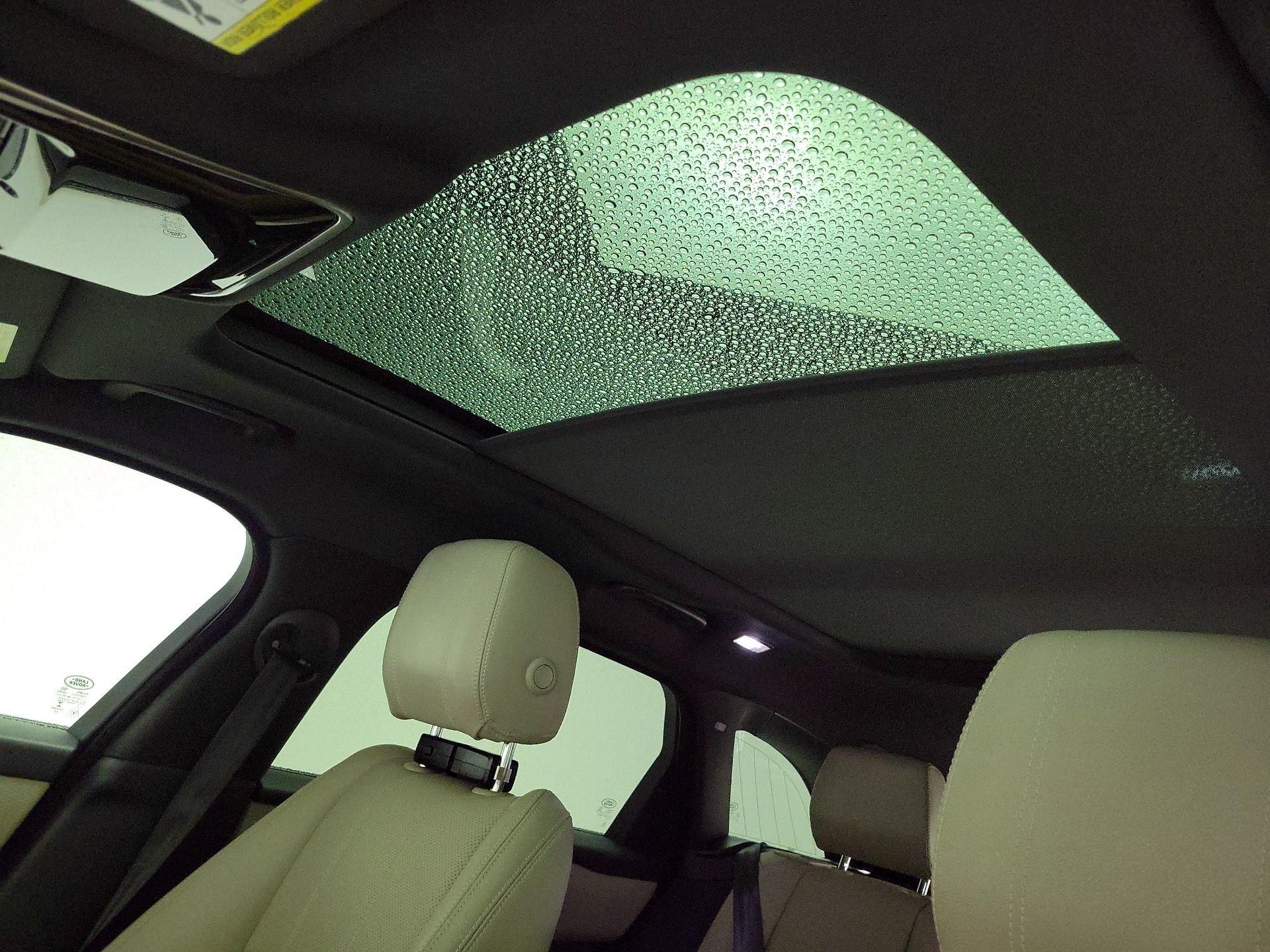 Thumbnail: 2018 Land Rover Range Rover Velar - 20