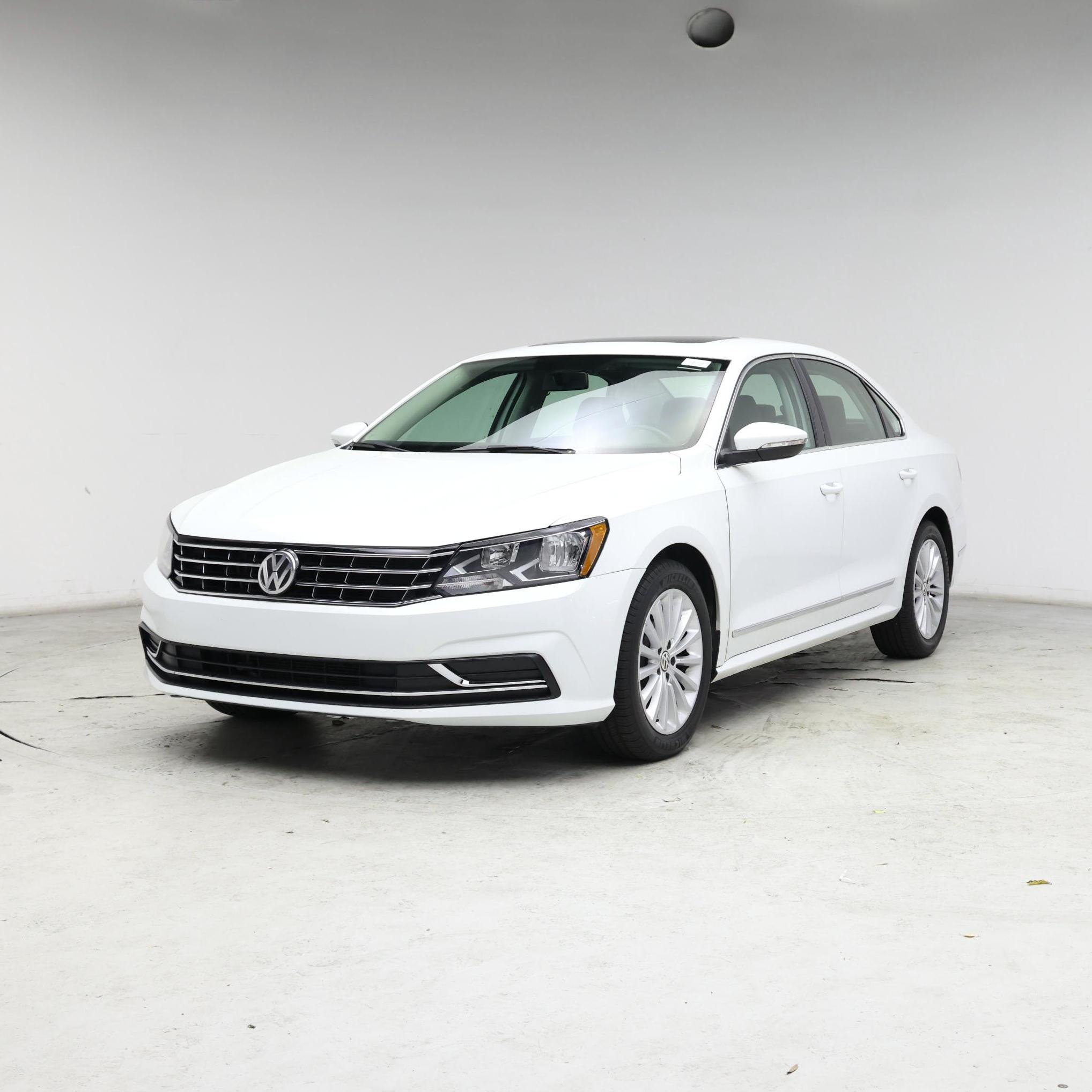 Thumbnail: 2017 Volkswagen Passat - 4