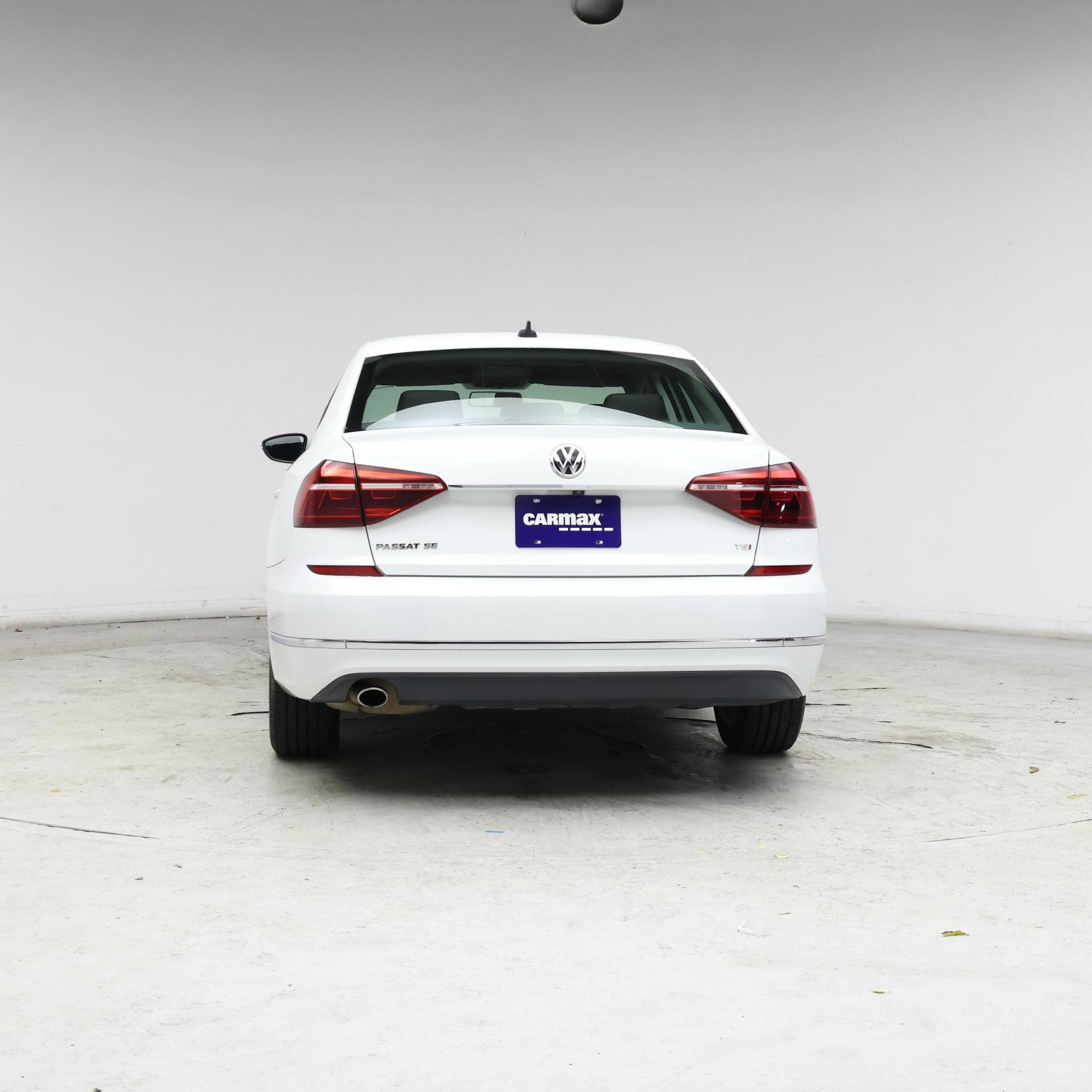 Thumbnail: 2017 Volkswagen Passat - 6