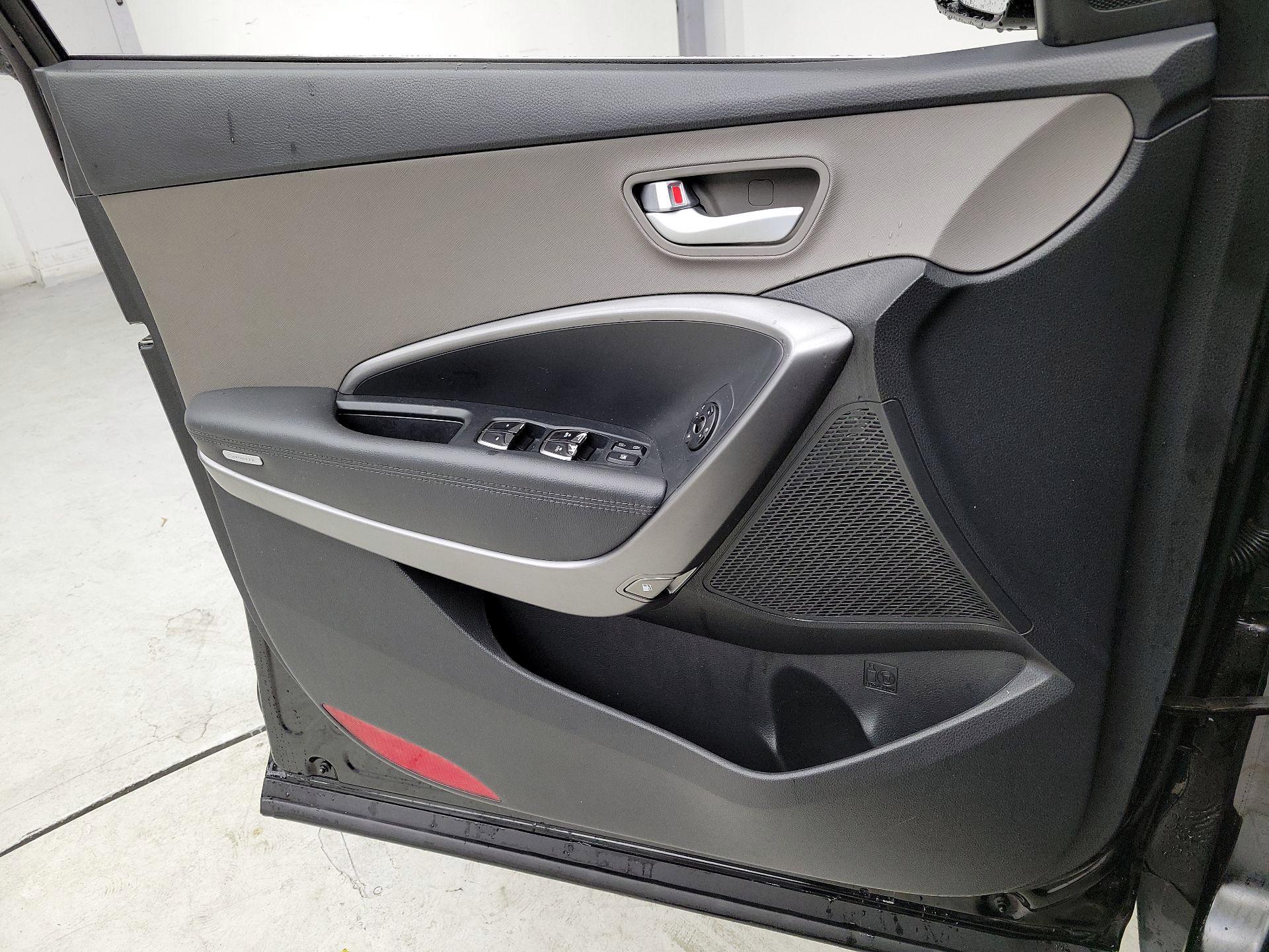 Thumbnail: 2018 Hyundai Santa Fe - 12