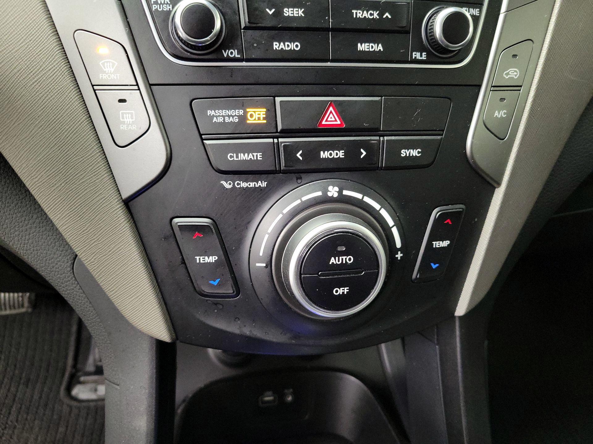 Thumbnail: 2018 Hyundai Santa Fe - 16