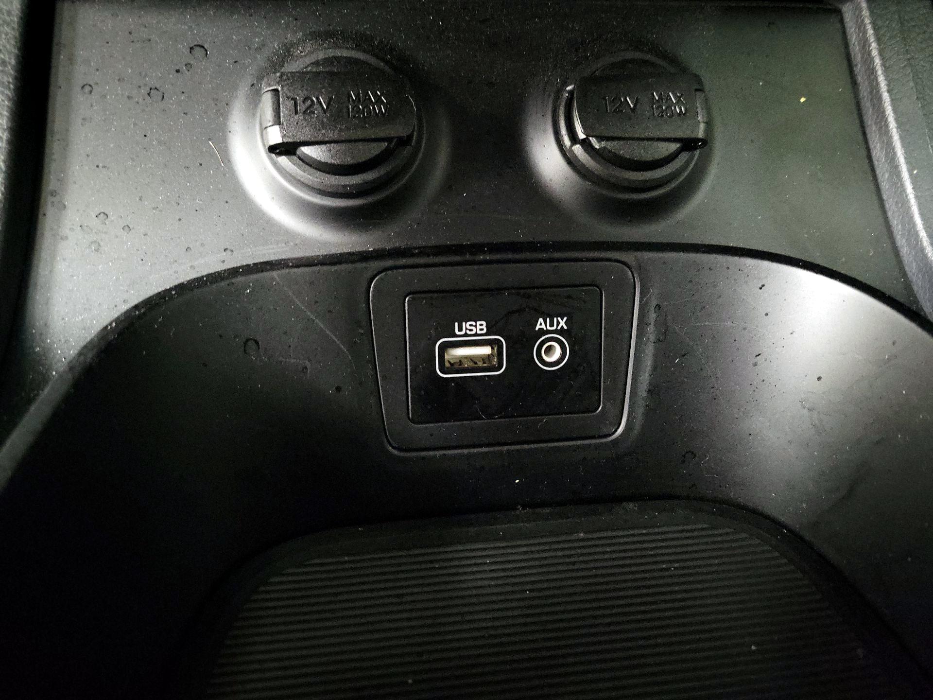 Thumbnail: 2018 Hyundai Santa Fe - 18