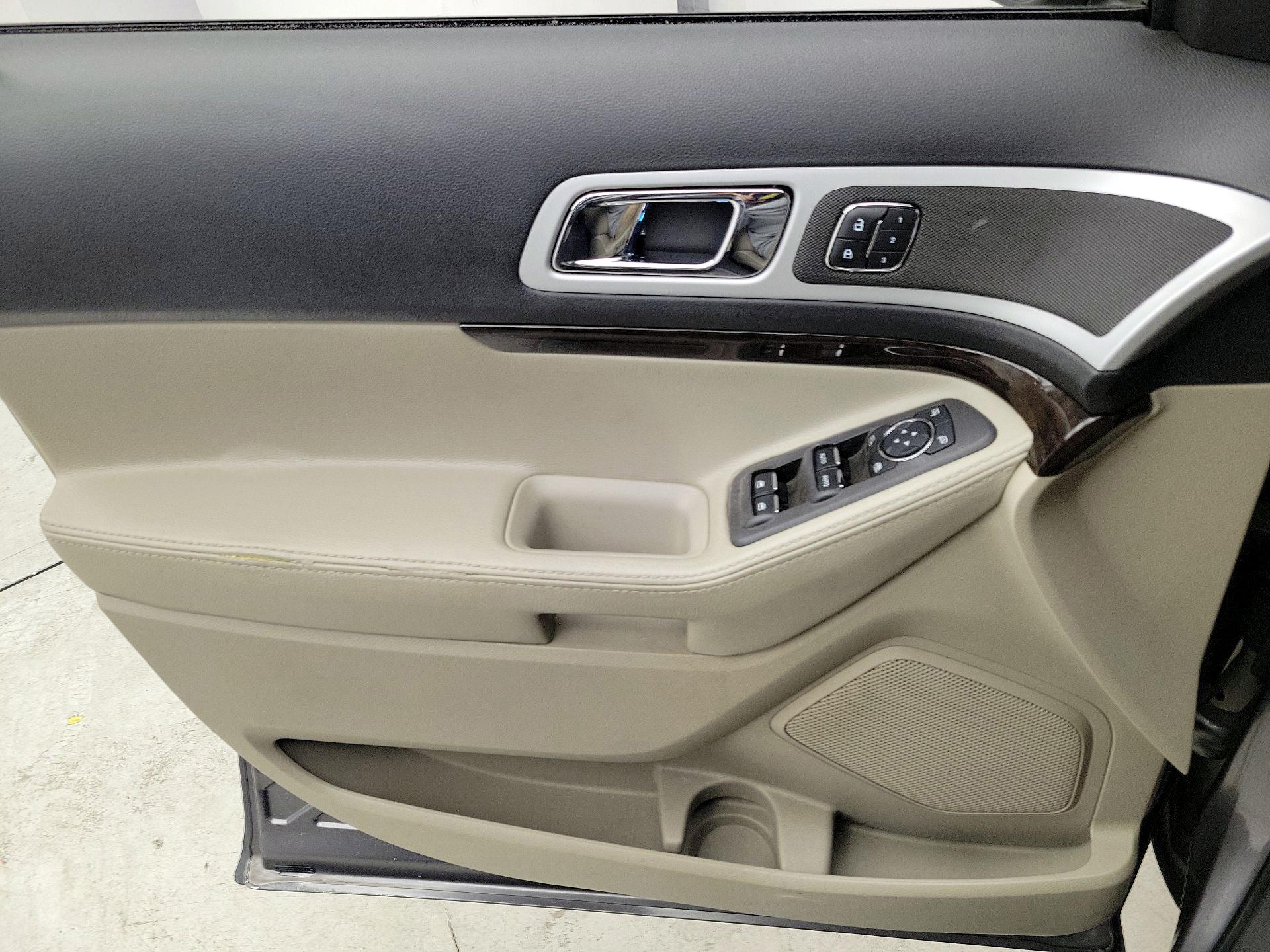 Thumbnail: 2014 Ford Explorer - 12