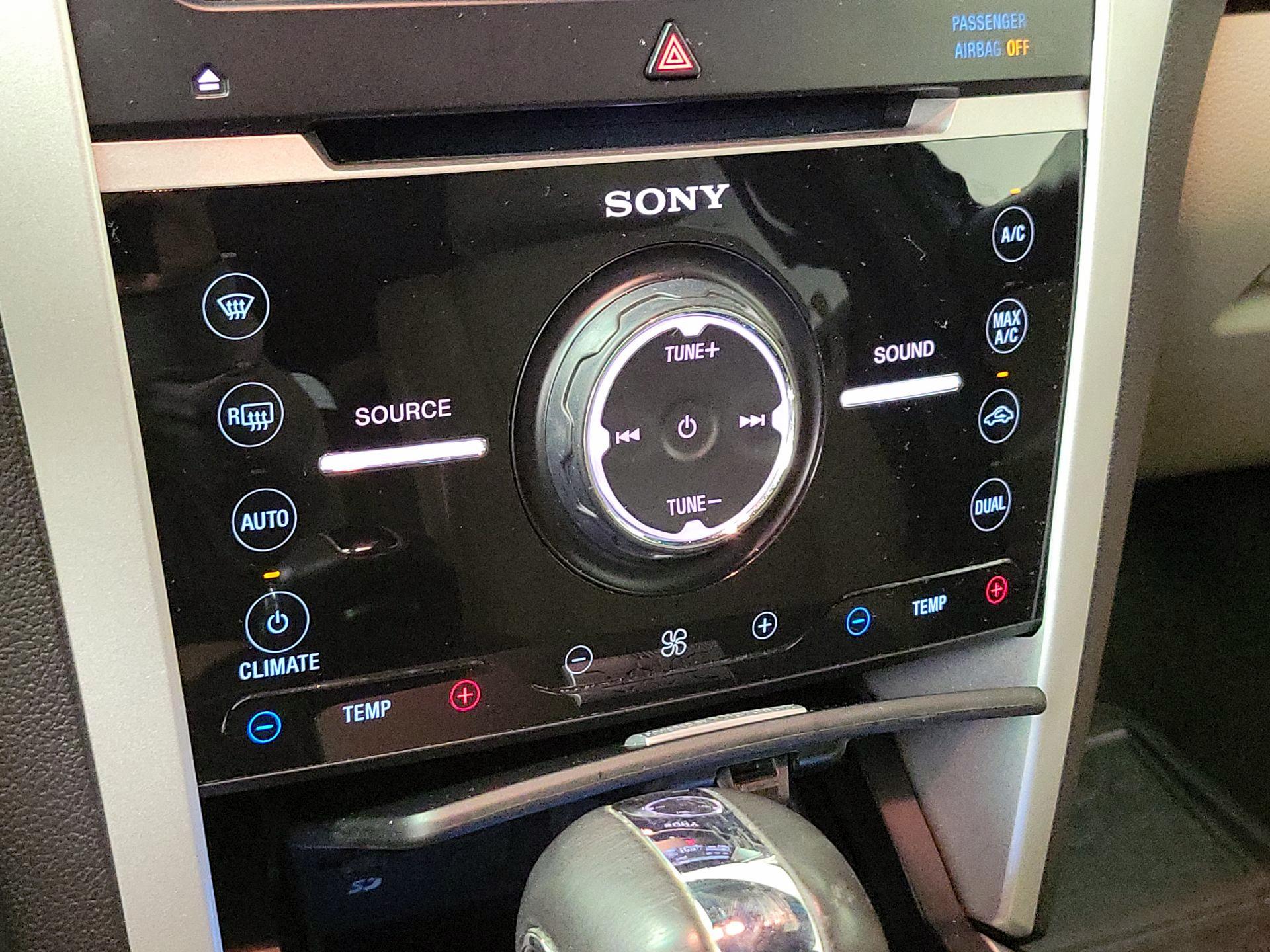 Thumbnail: 2014 Ford Explorer - 16