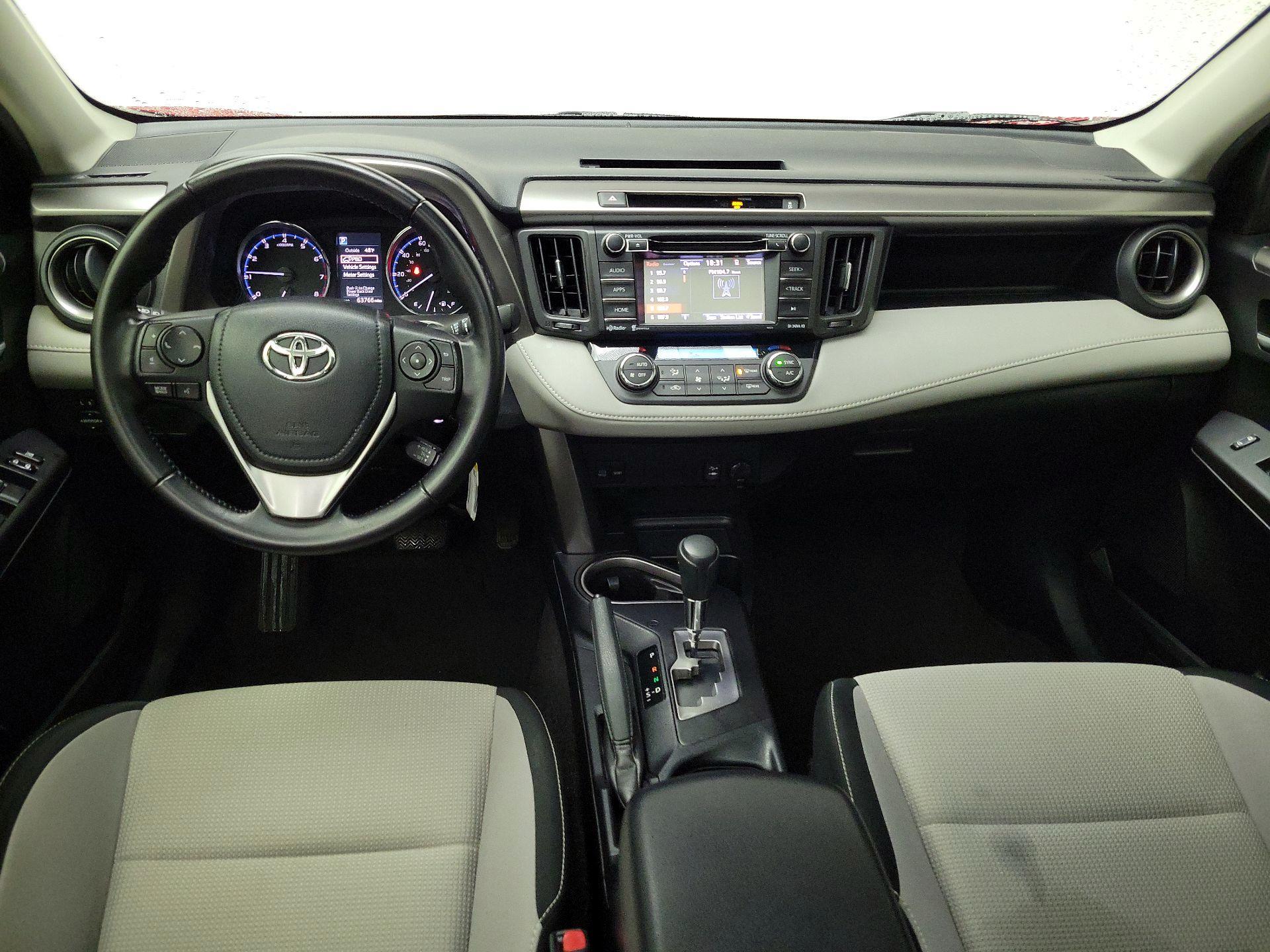 Thumbnail: 2016 Toyota RAV4 - 9