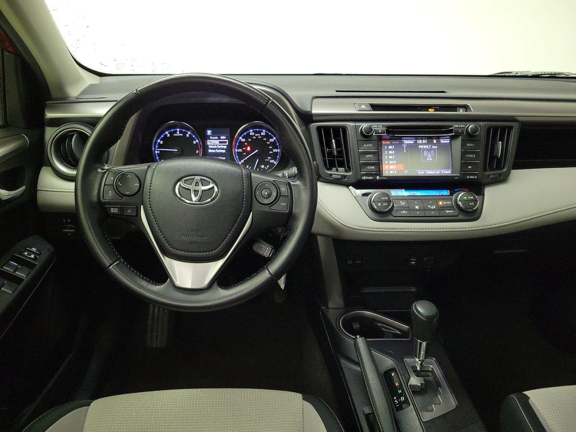 Thumbnail: 2016 Toyota RAV4 - 10