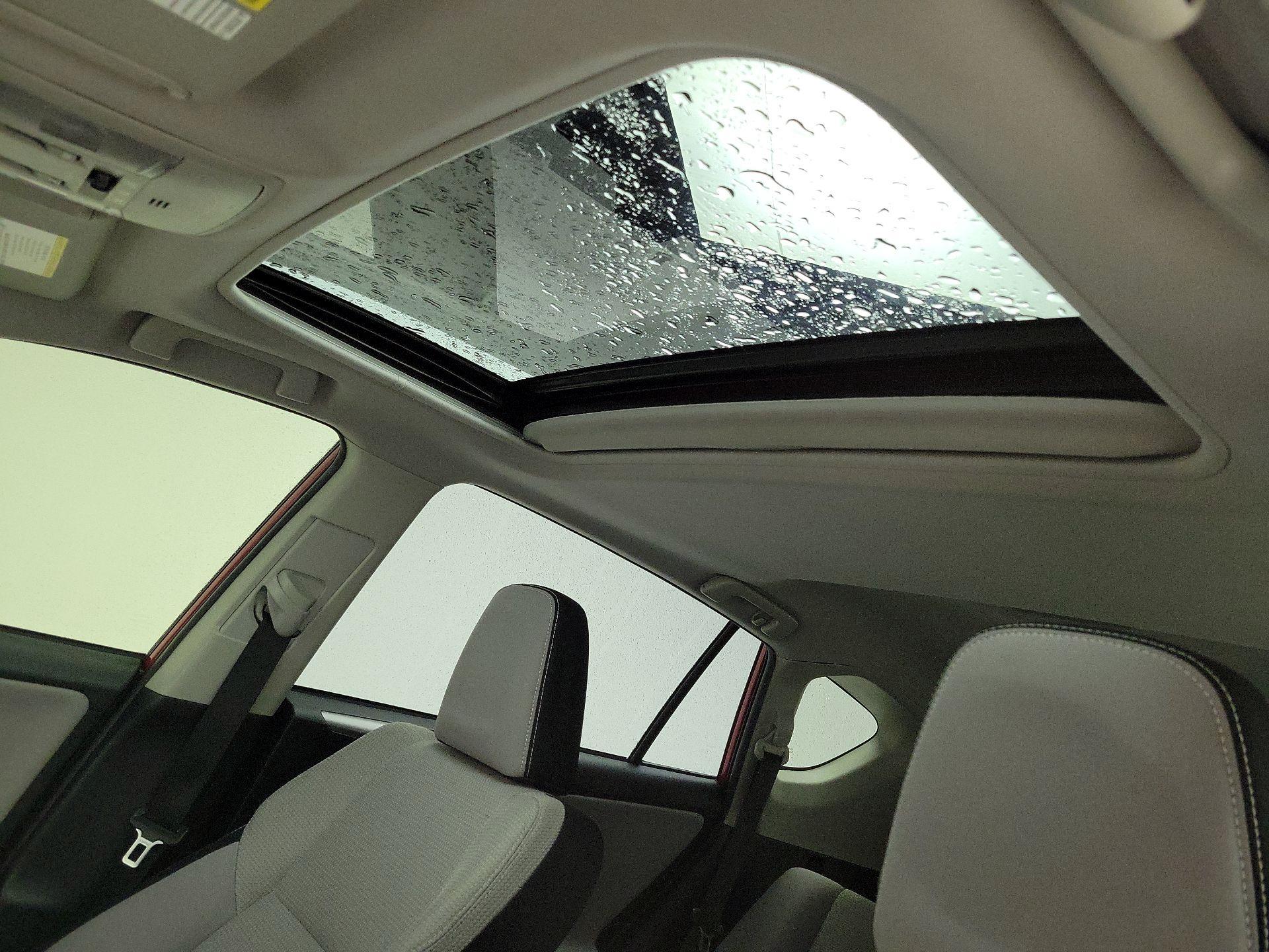 Thumbnail: 2016 Toyota RAV4 - 19