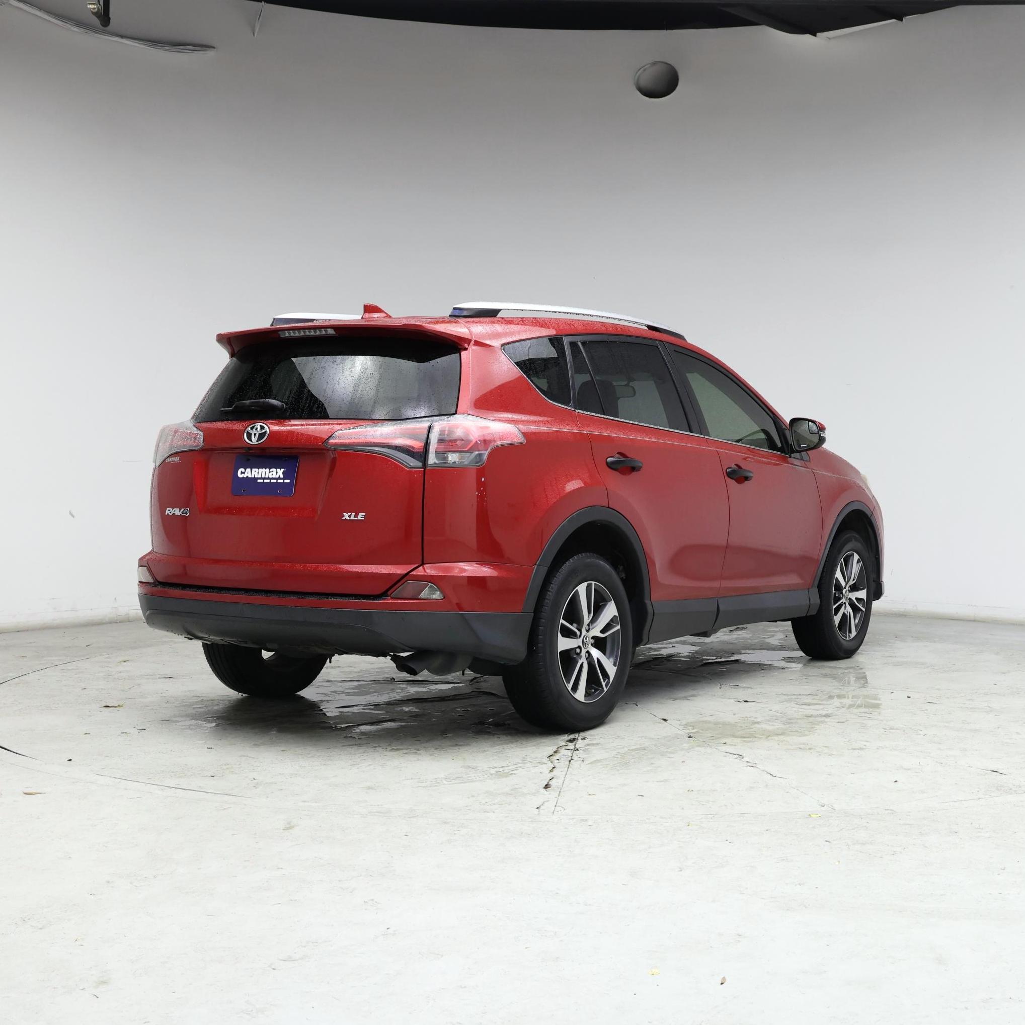 Thumbnail: 2016 Toyota RAV4 - 8