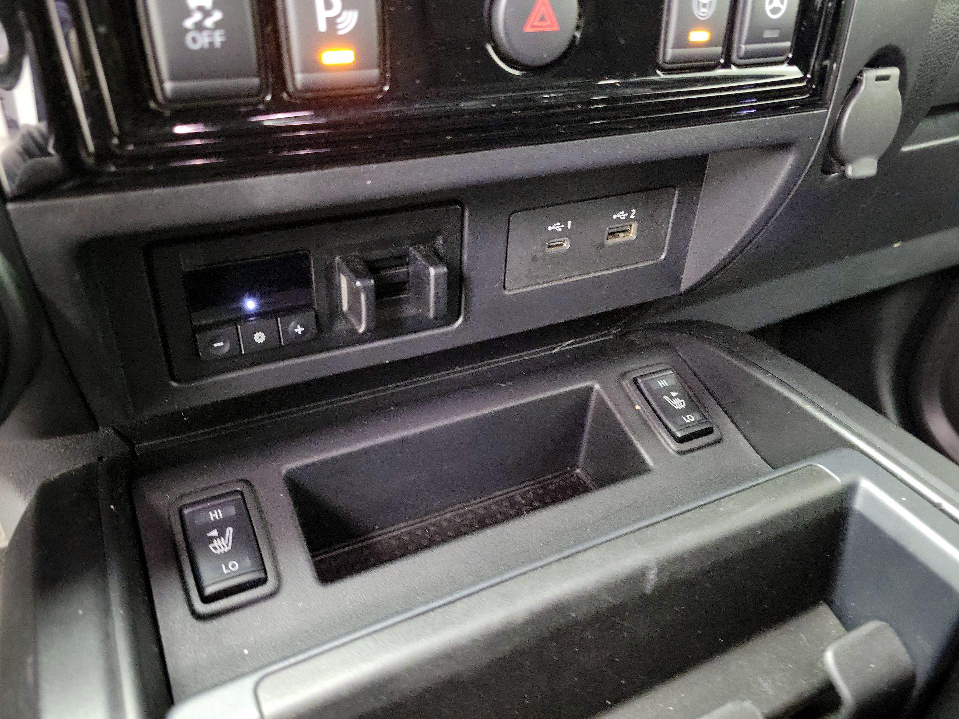 Thumbnail: 2020 Nissan Titan - 19