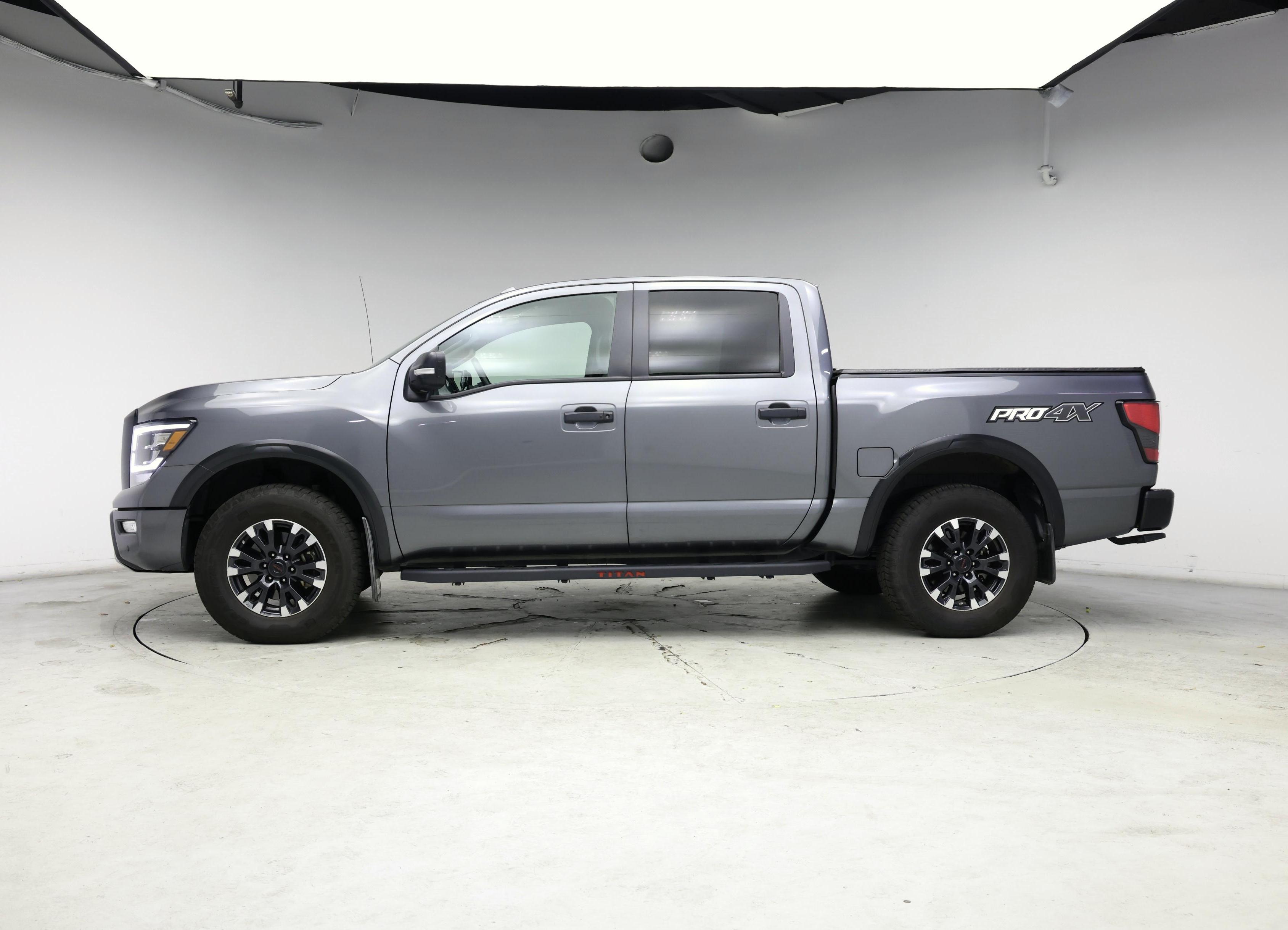 Thumbnail: 2020 Nissan Titan - 3