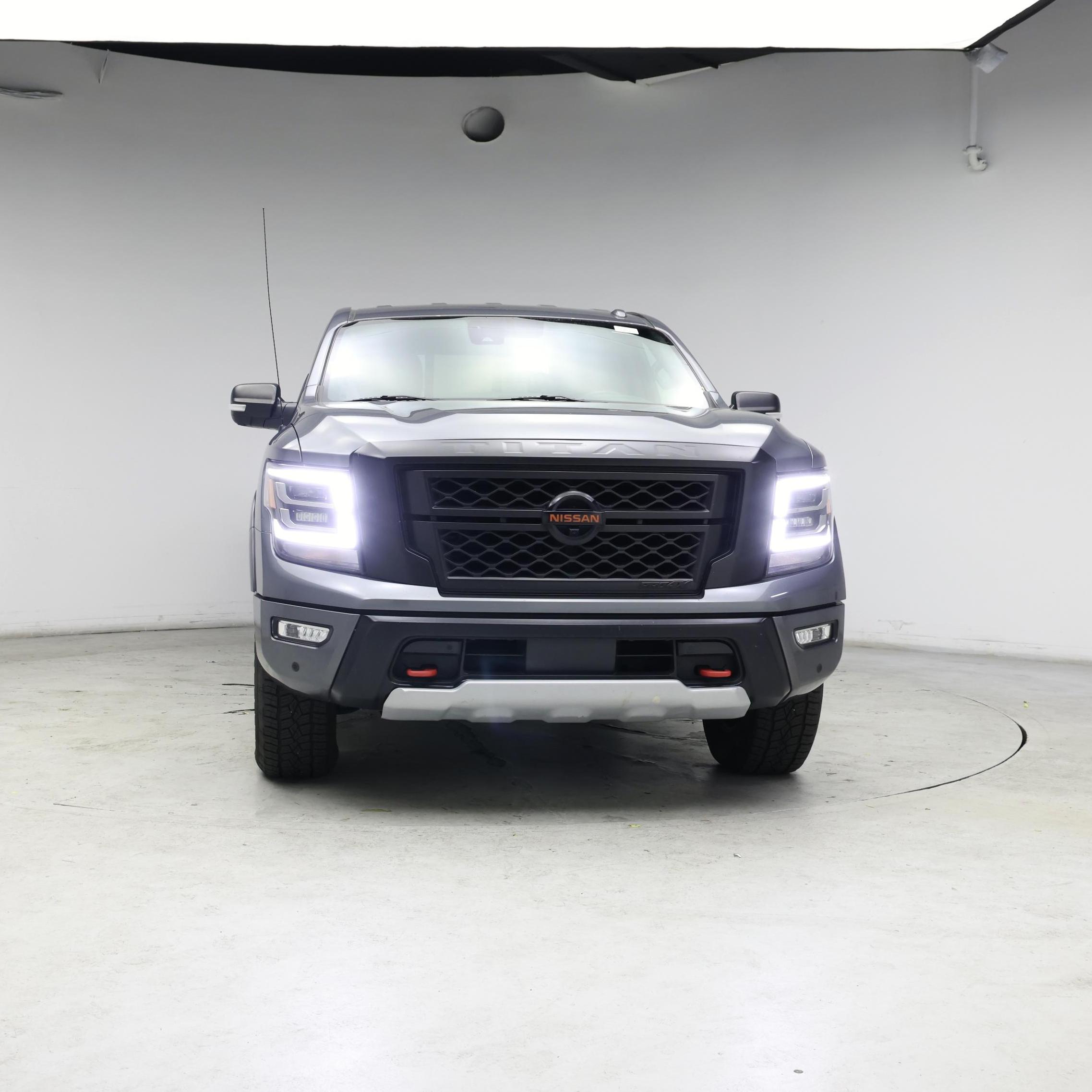 Thumbnail: 2020 Nissan Titan - 5