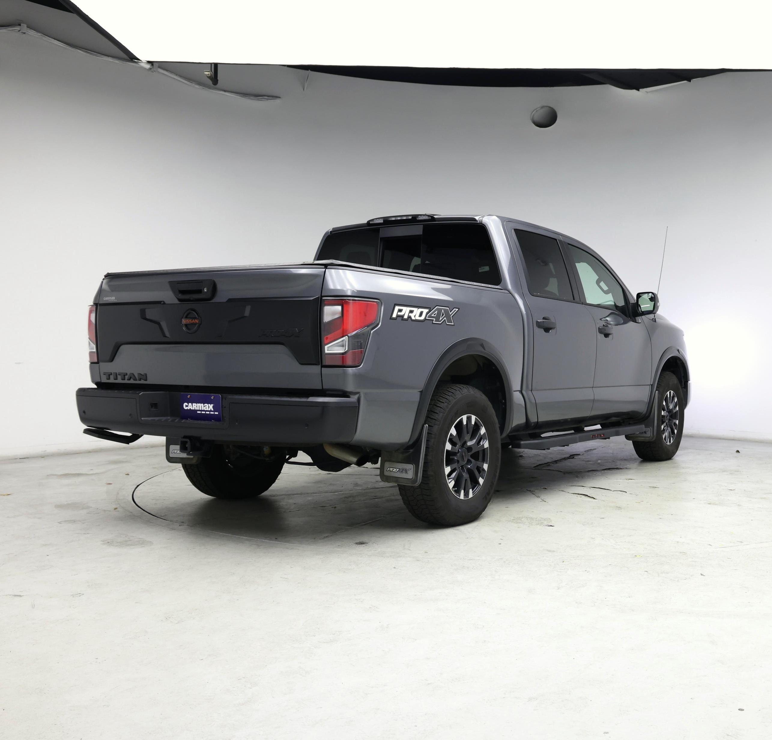 Thumbnail: 2020 Nissan Titan - 8