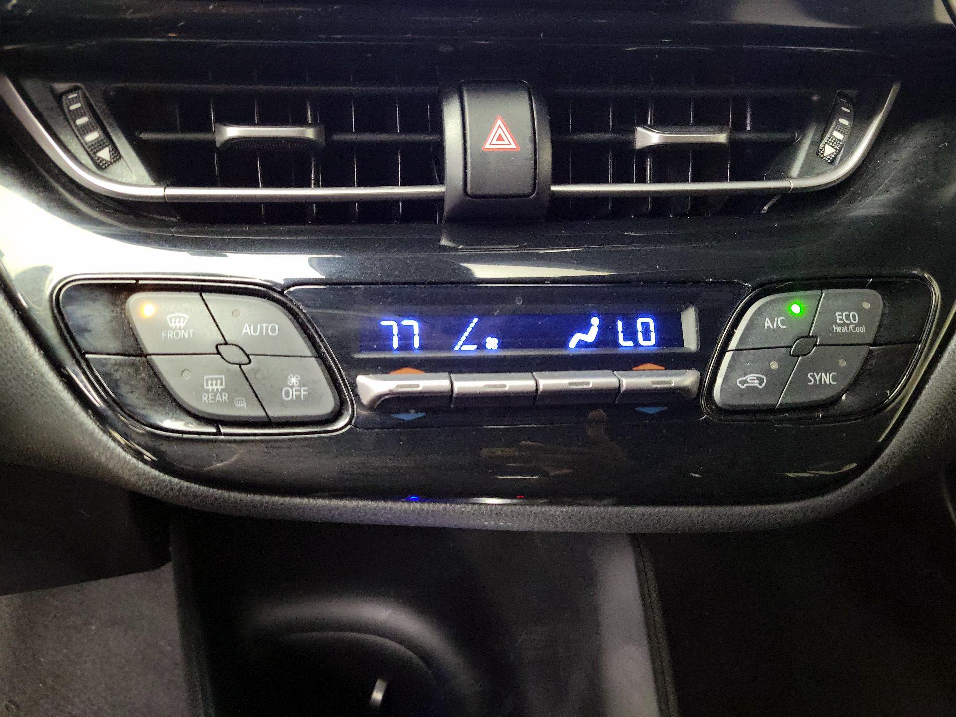 Thumbnail: 2018 Toyota C-HR - 16