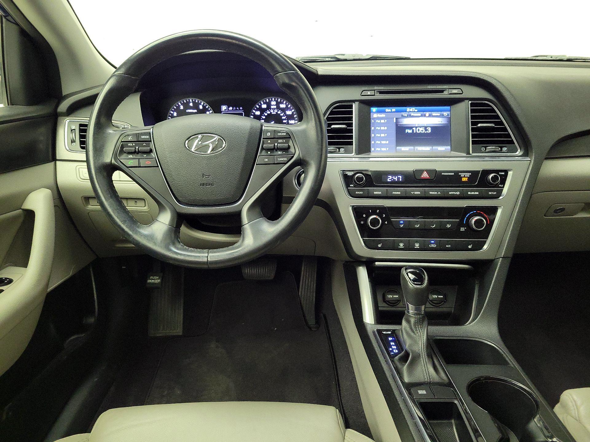 Thumbnail: 2016 Hyundai Sonata - 10