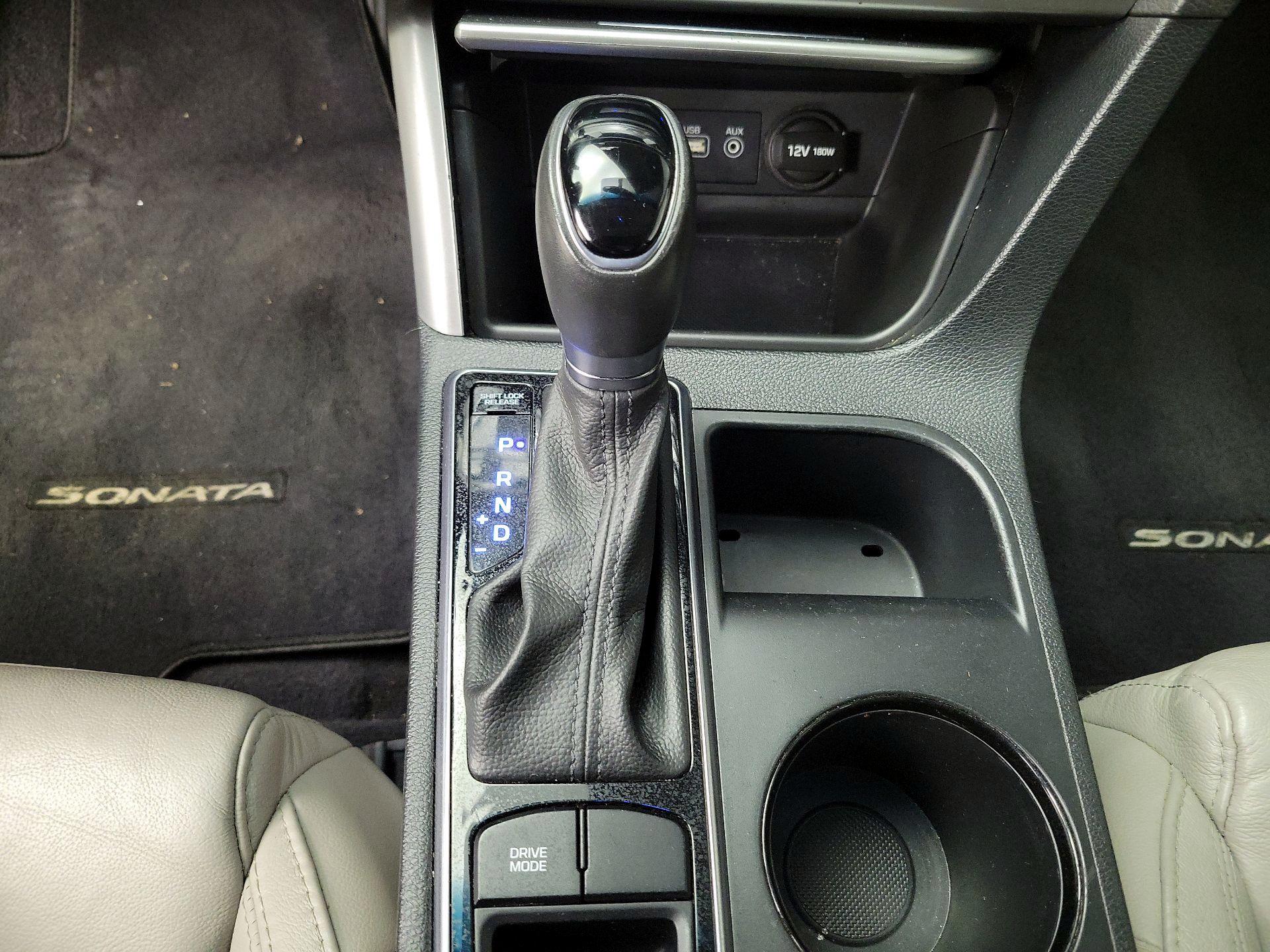 Thumbnail: 2016 Hyundai Sonata - 17