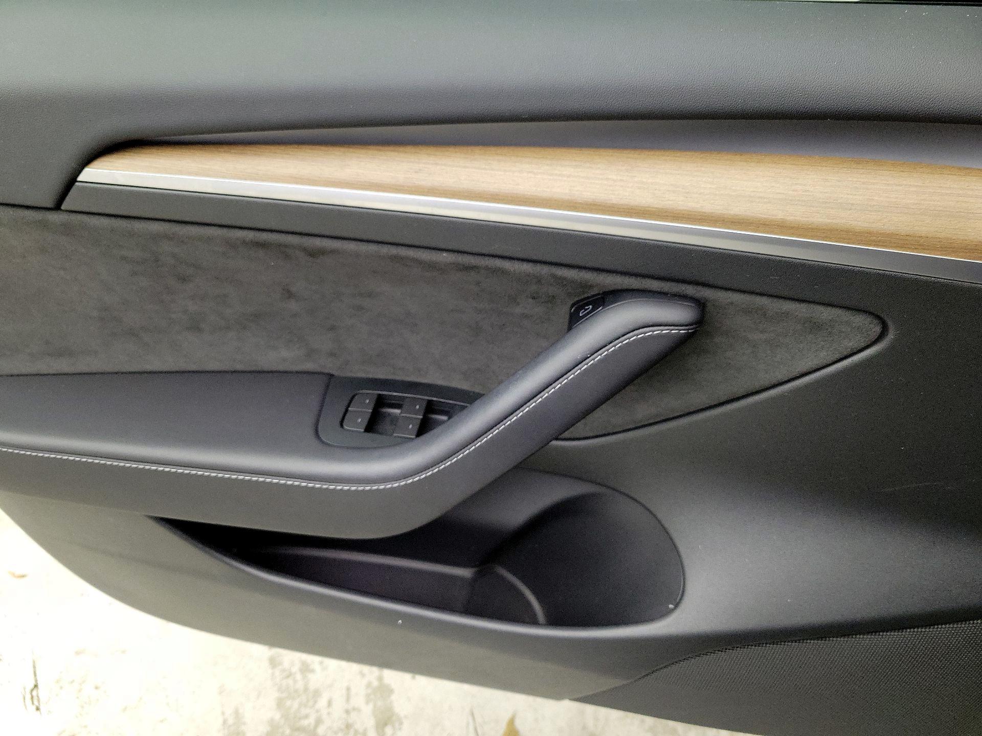 Thumbnail: 2023 Tesla Model 3 - 12