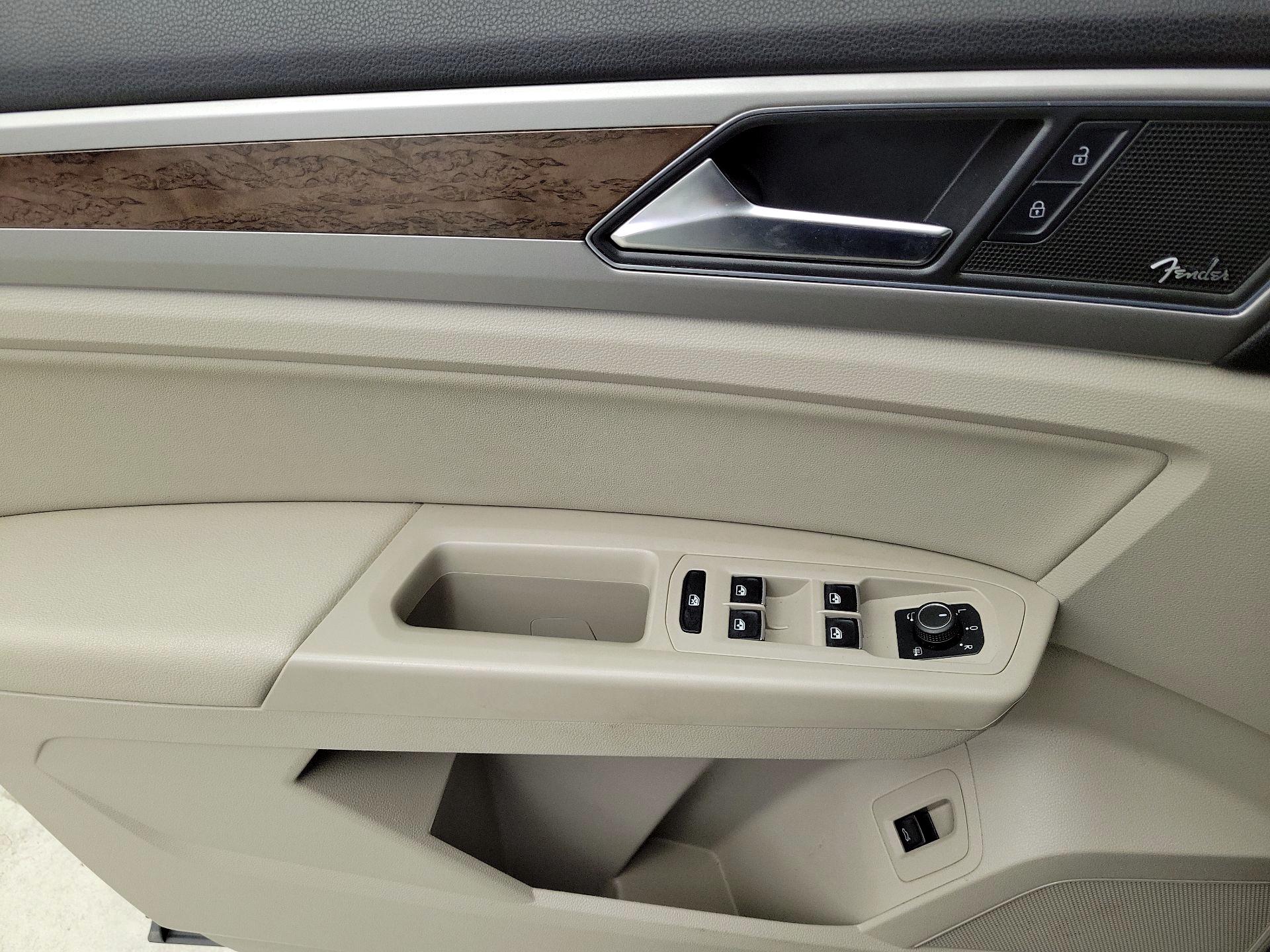 Thumbnail: 2019 Volkswagen Atlas - 12