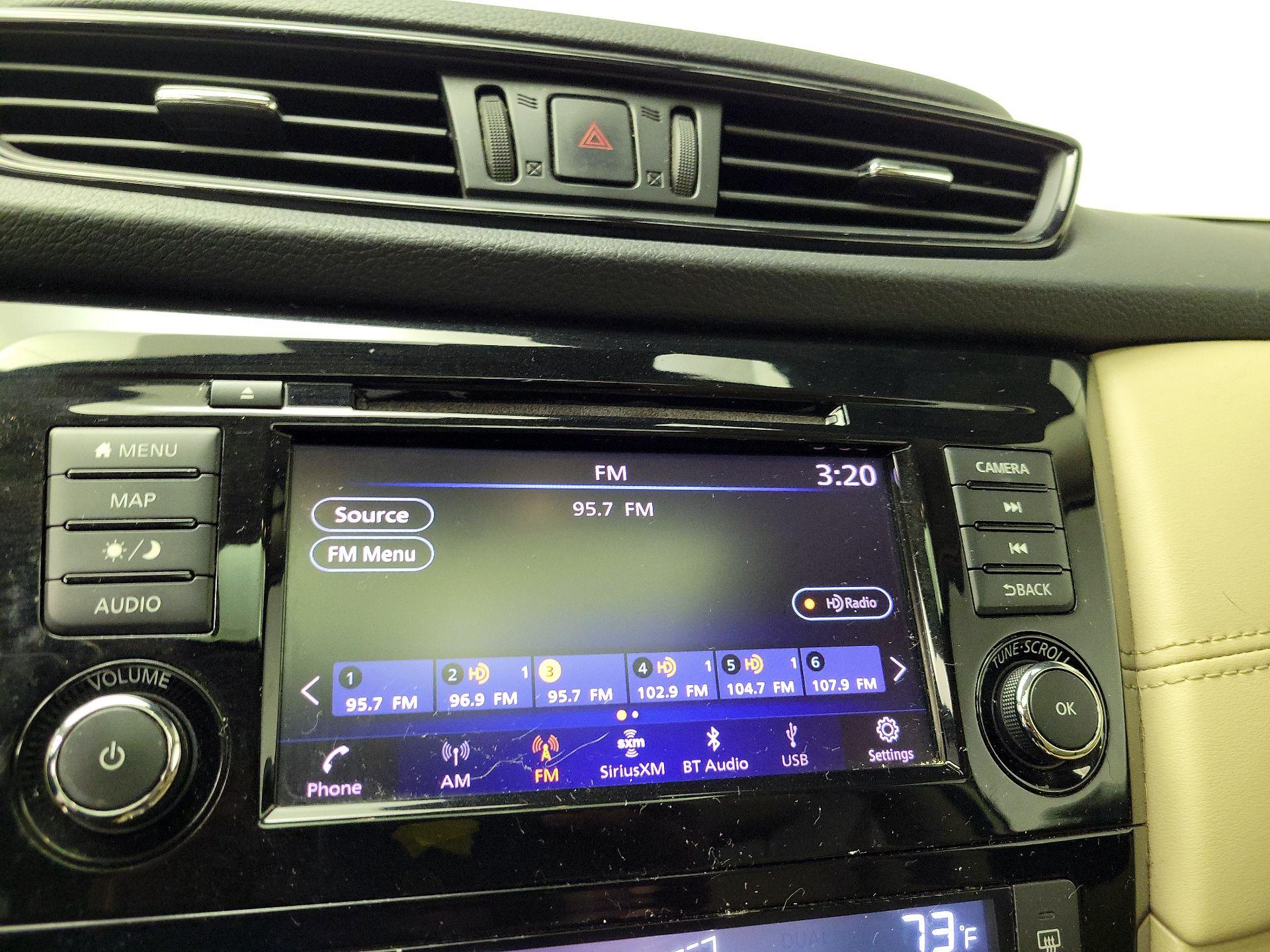 Thumbnail: 2018 Nissan Rogue - 16