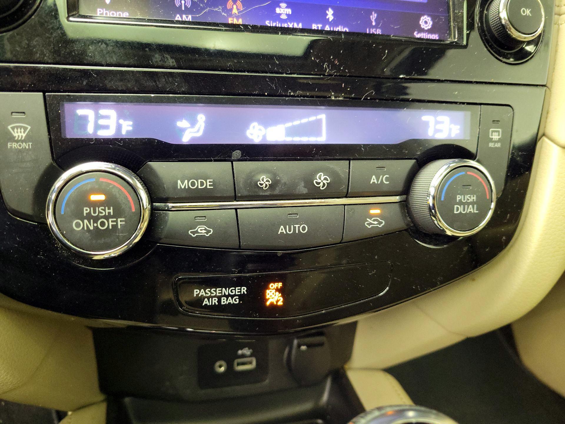 Thumbnail: 2018 Nissan Rogue - 17