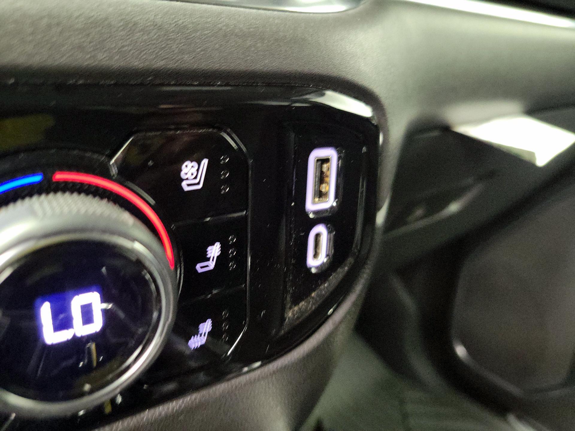 Thumbnail: 2022 Chevrolet Silverado 1500 - 18