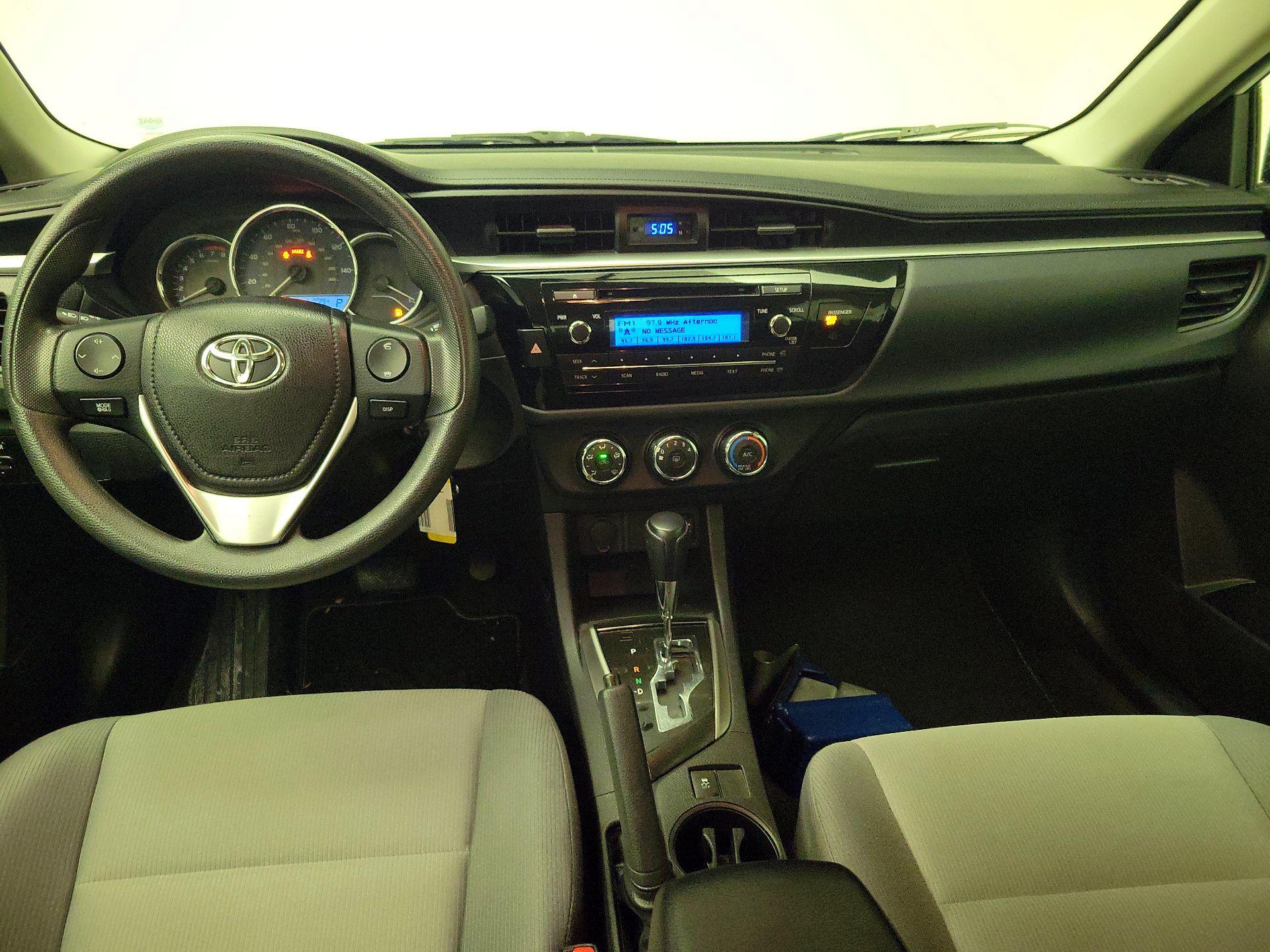 Thumbnail: 2015 Toyota Corolla - 9