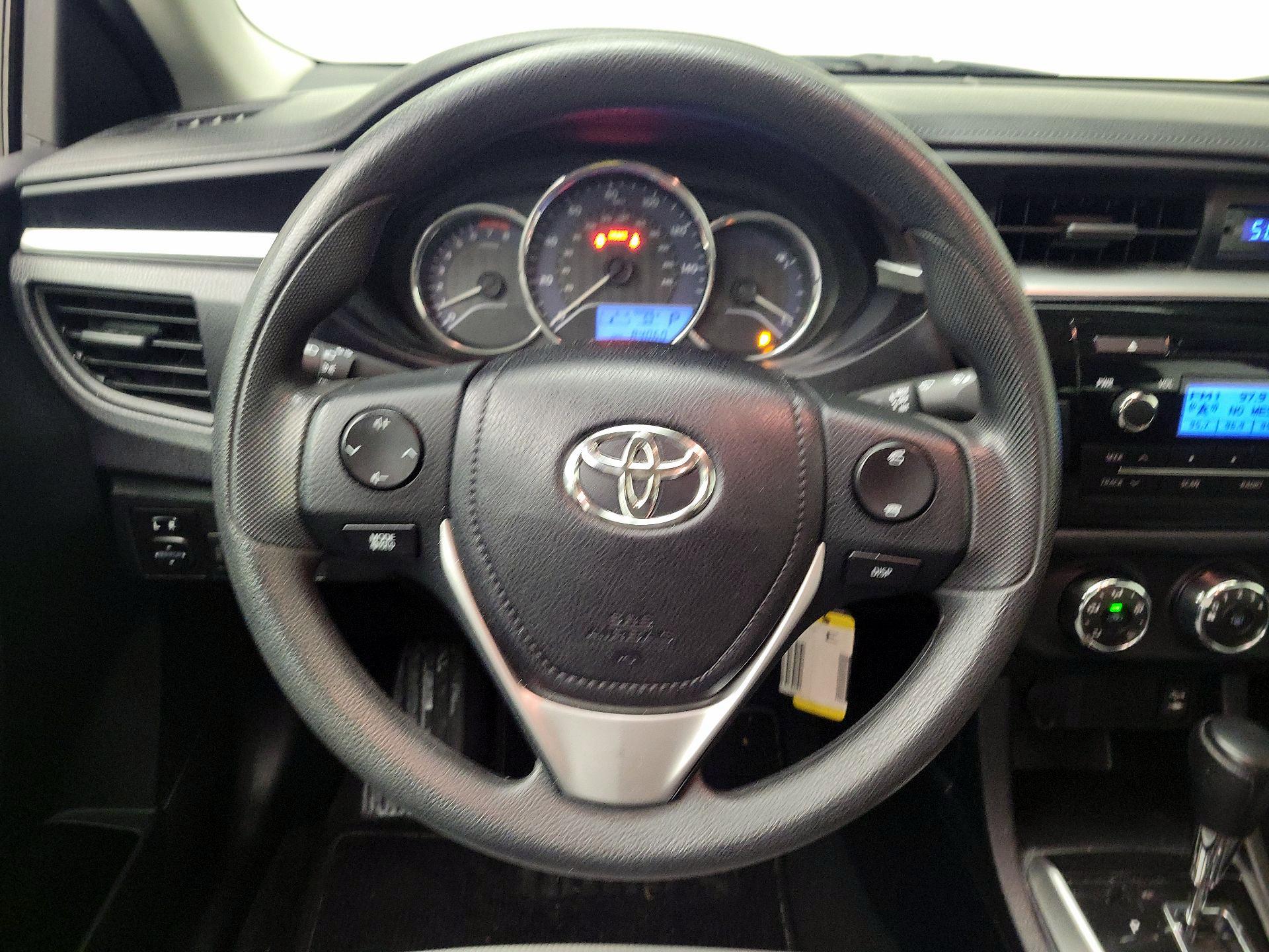 Thumbnail: 2015 Toyota Corolla - 10