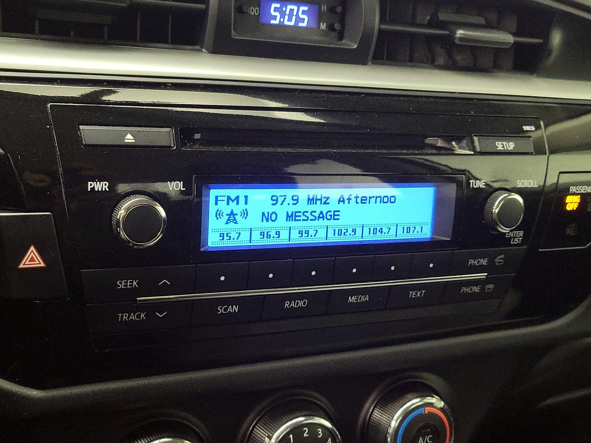 Thumbnail: 2015 Toyota Corolla - 14